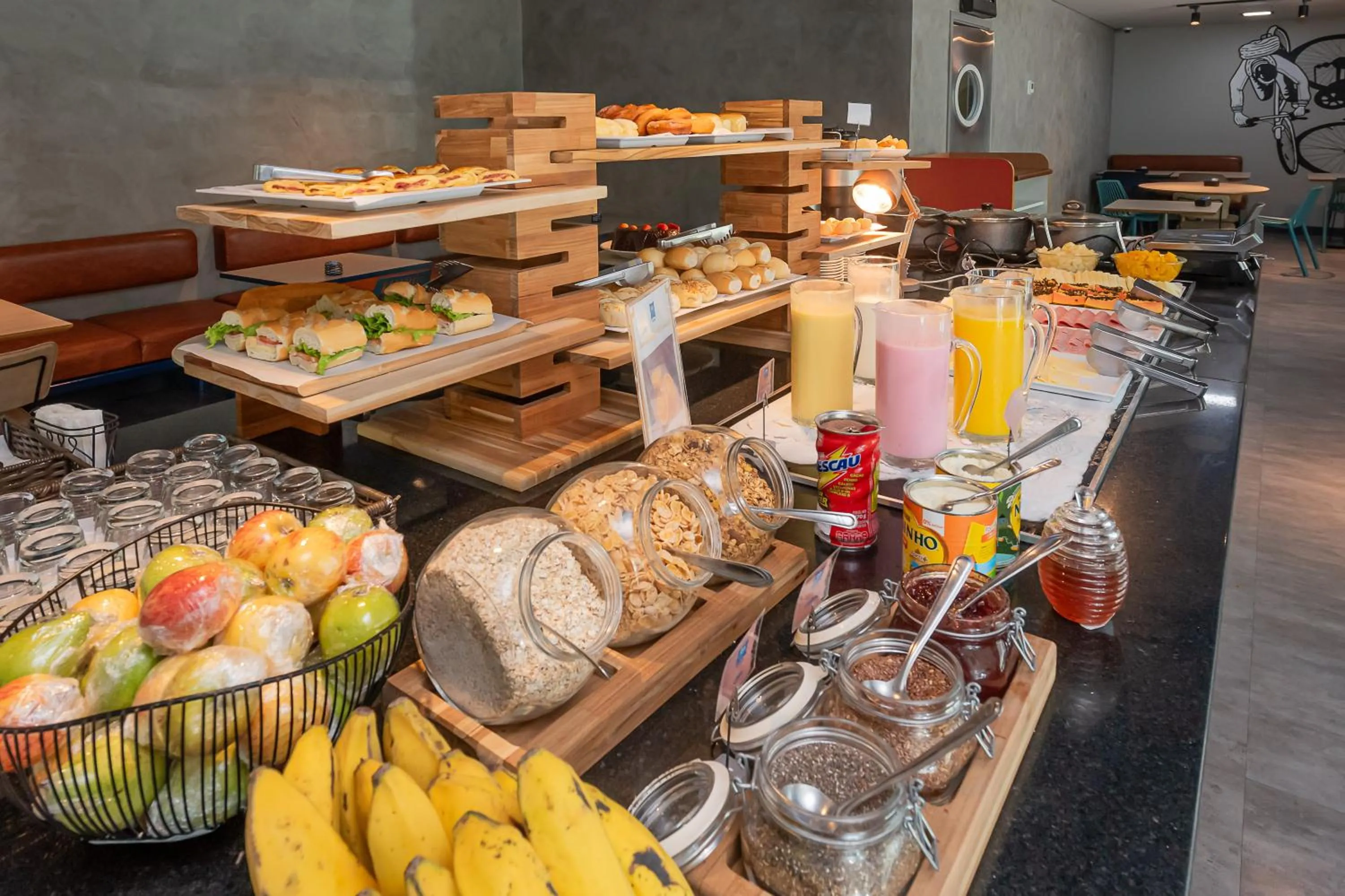 Buffet breakfast in ibis budget Vitoria