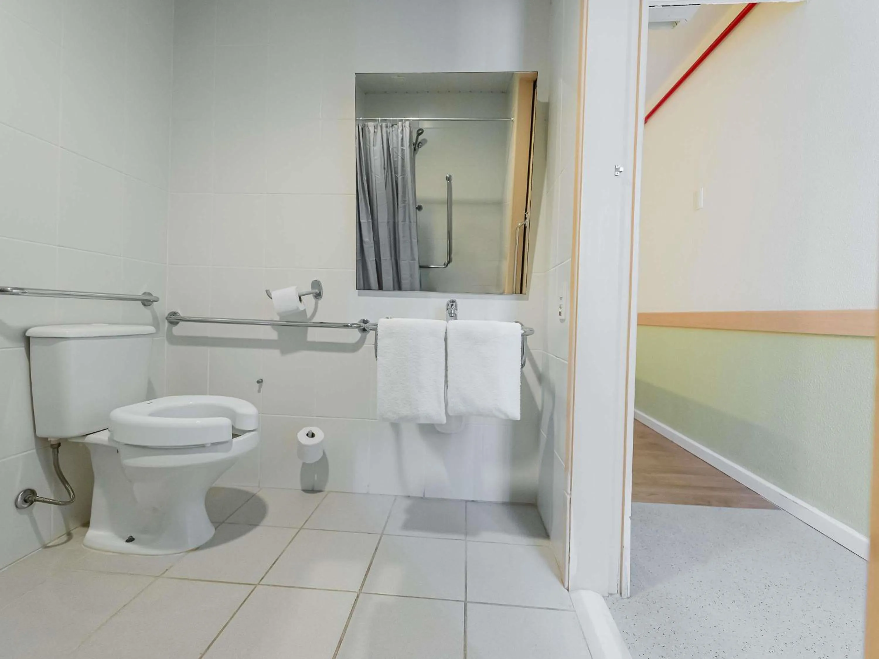 Bedroom in ibis budget Vitoria