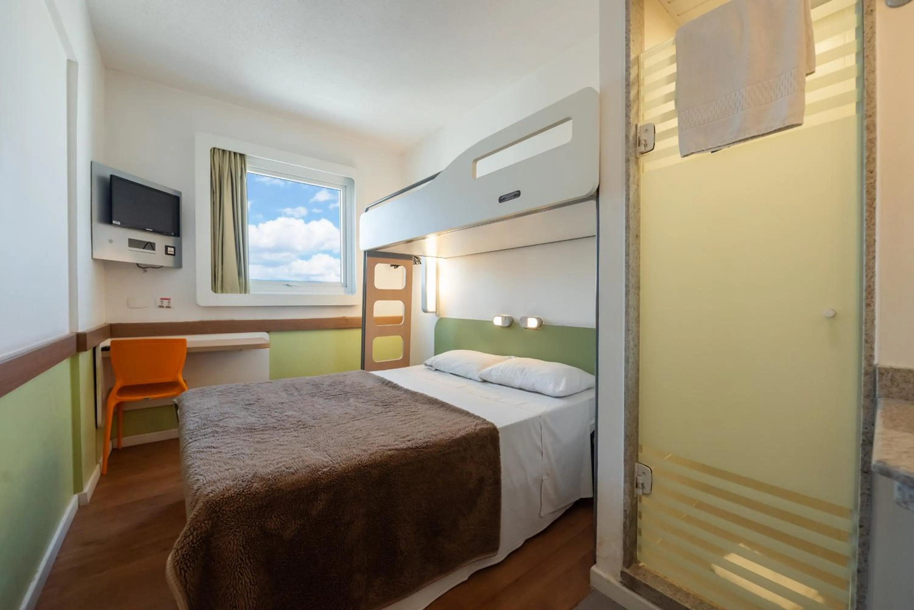 TV and multimedia, Bed in ibis budget Porto Alegre - Super Econômico