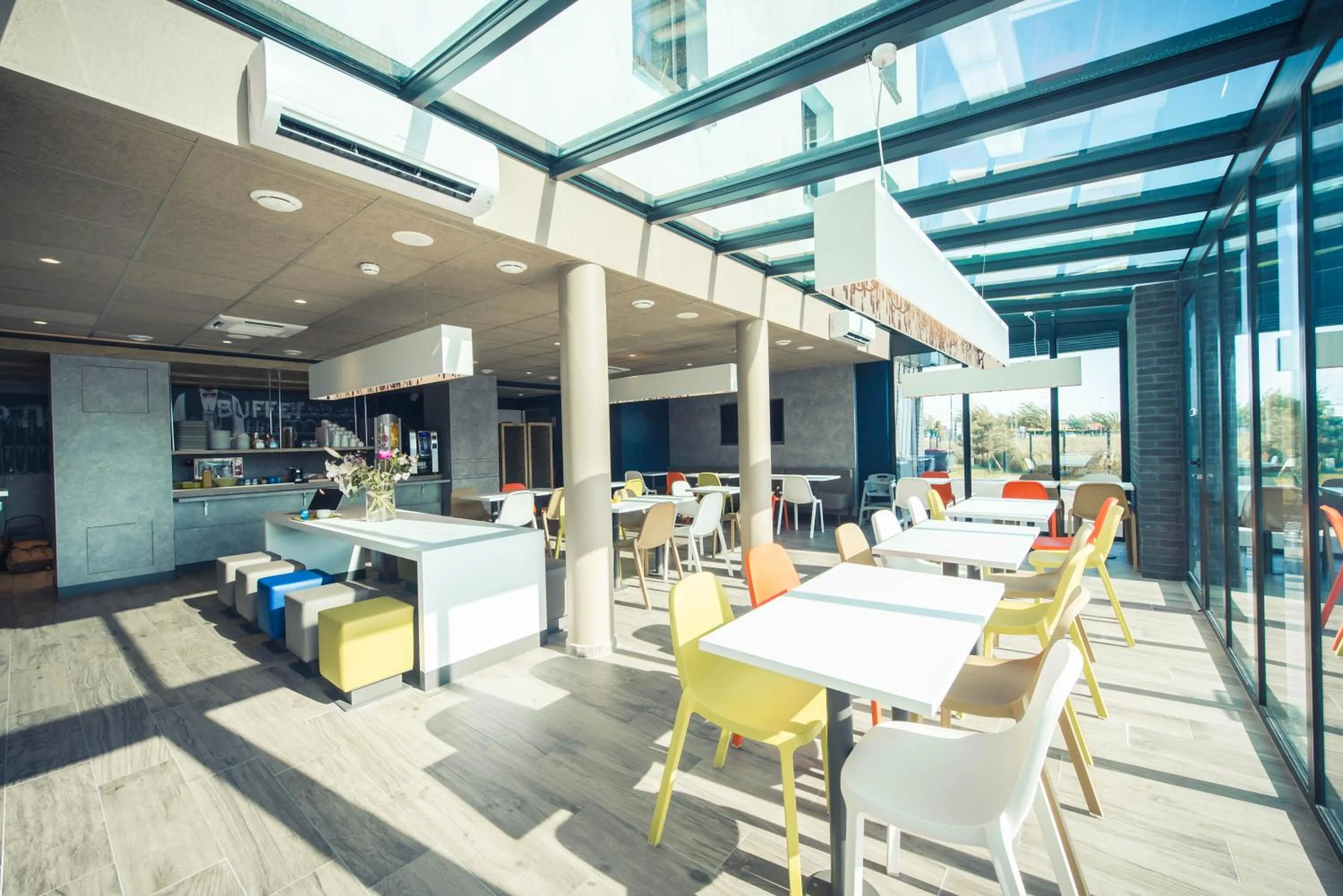 Lobby or reception in ibis budget Troyes Est