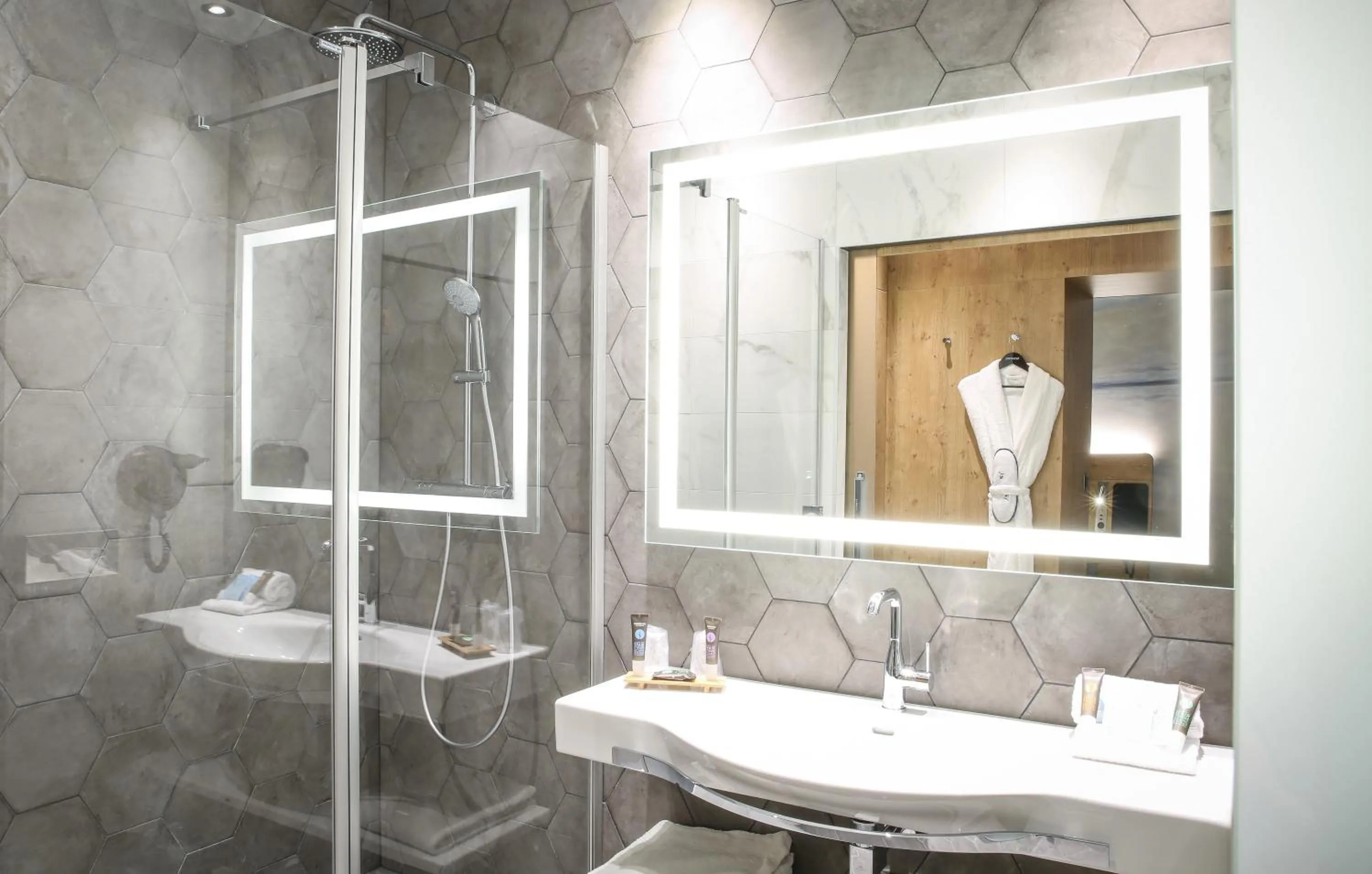 Bathroom in Novotel Saint Brieuc Centre Gare