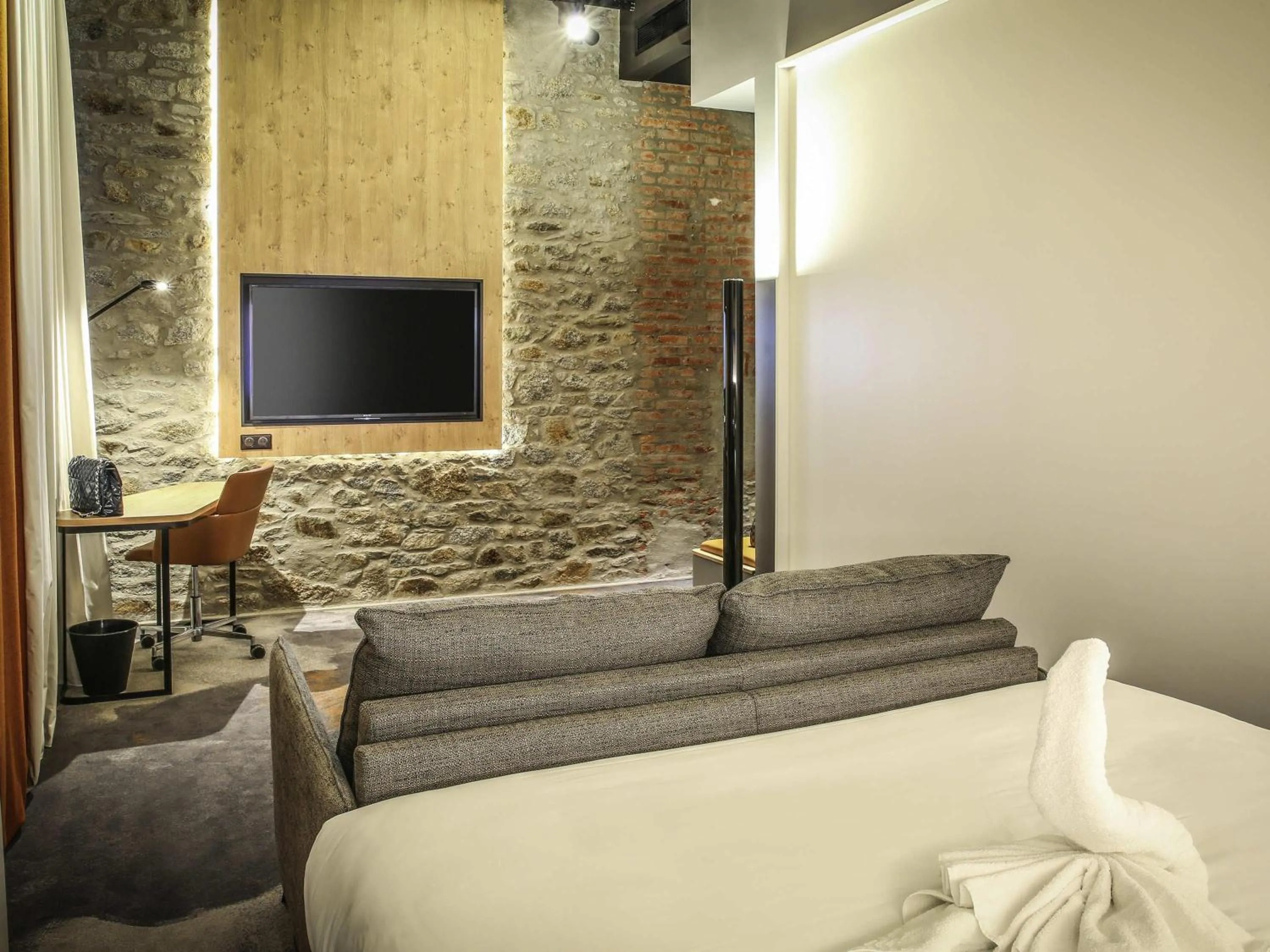 Bedroom, Bed in Novotel Saint Brieuc Centre Gare