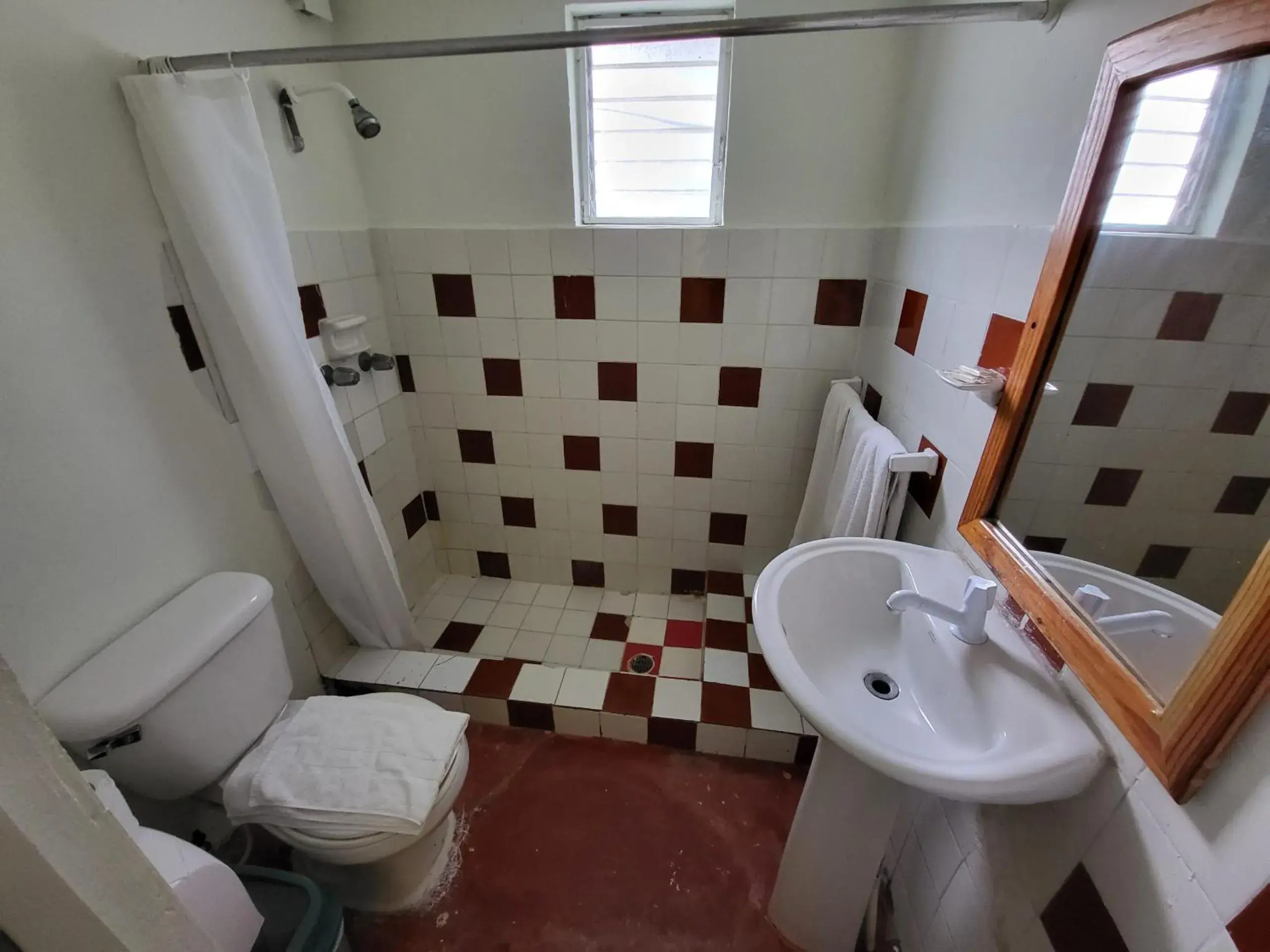 Budget Double Room in The Boat House Budget Double Room in The Boat House