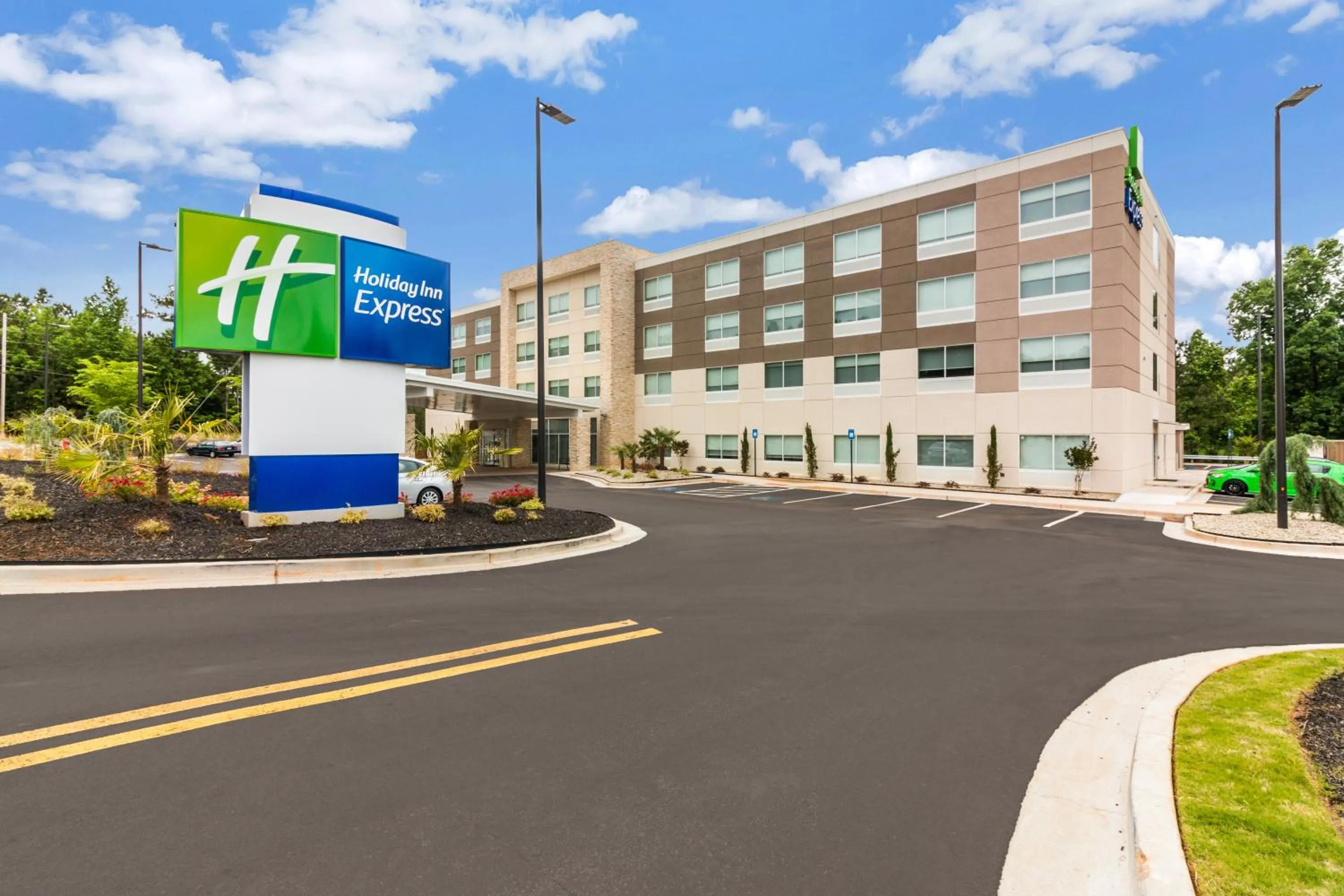 Property building in Holiday Inn Express - Villa Rica by IHG