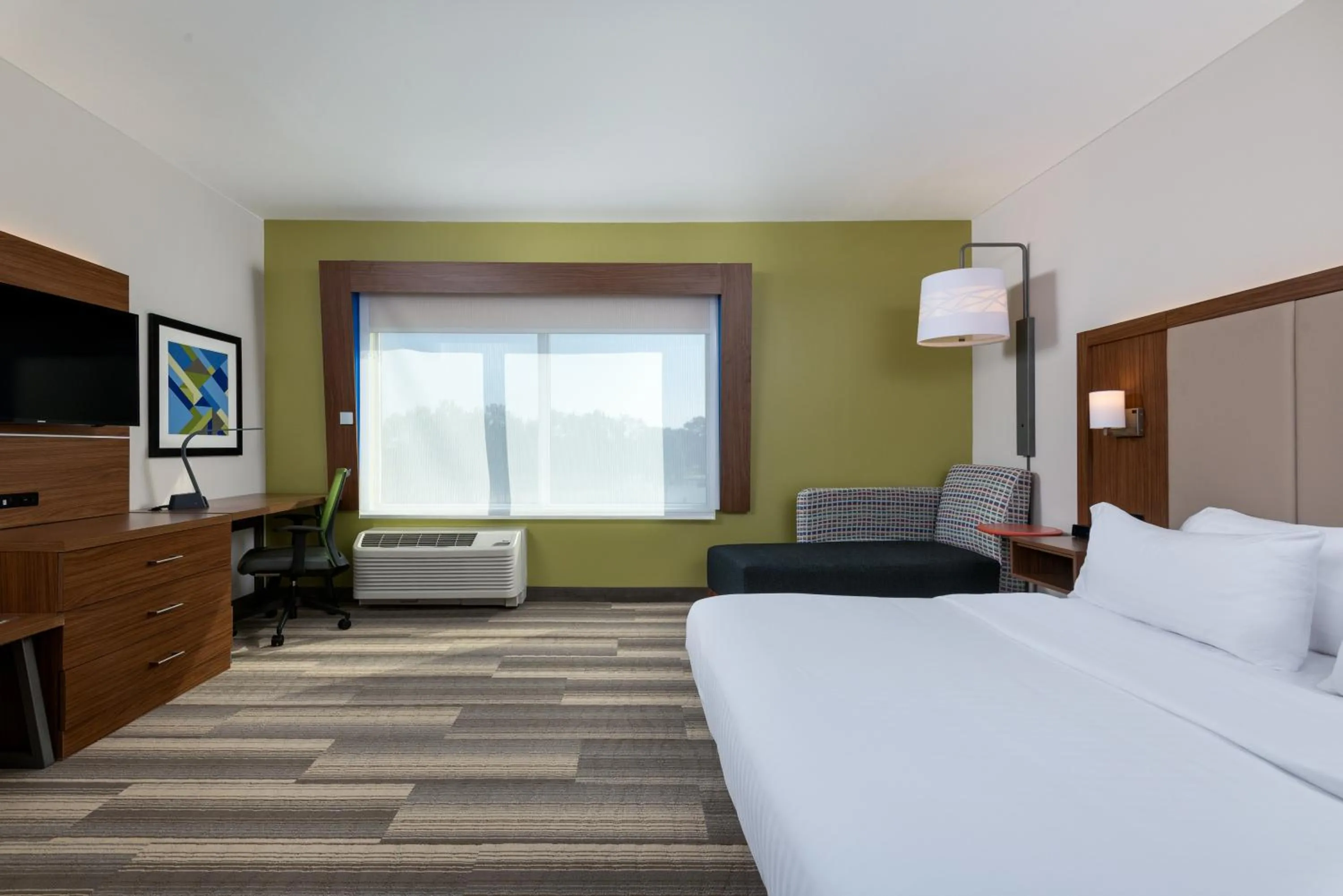 Bed in Holiday Inn Express Queensbury-Lake George Area by IHG