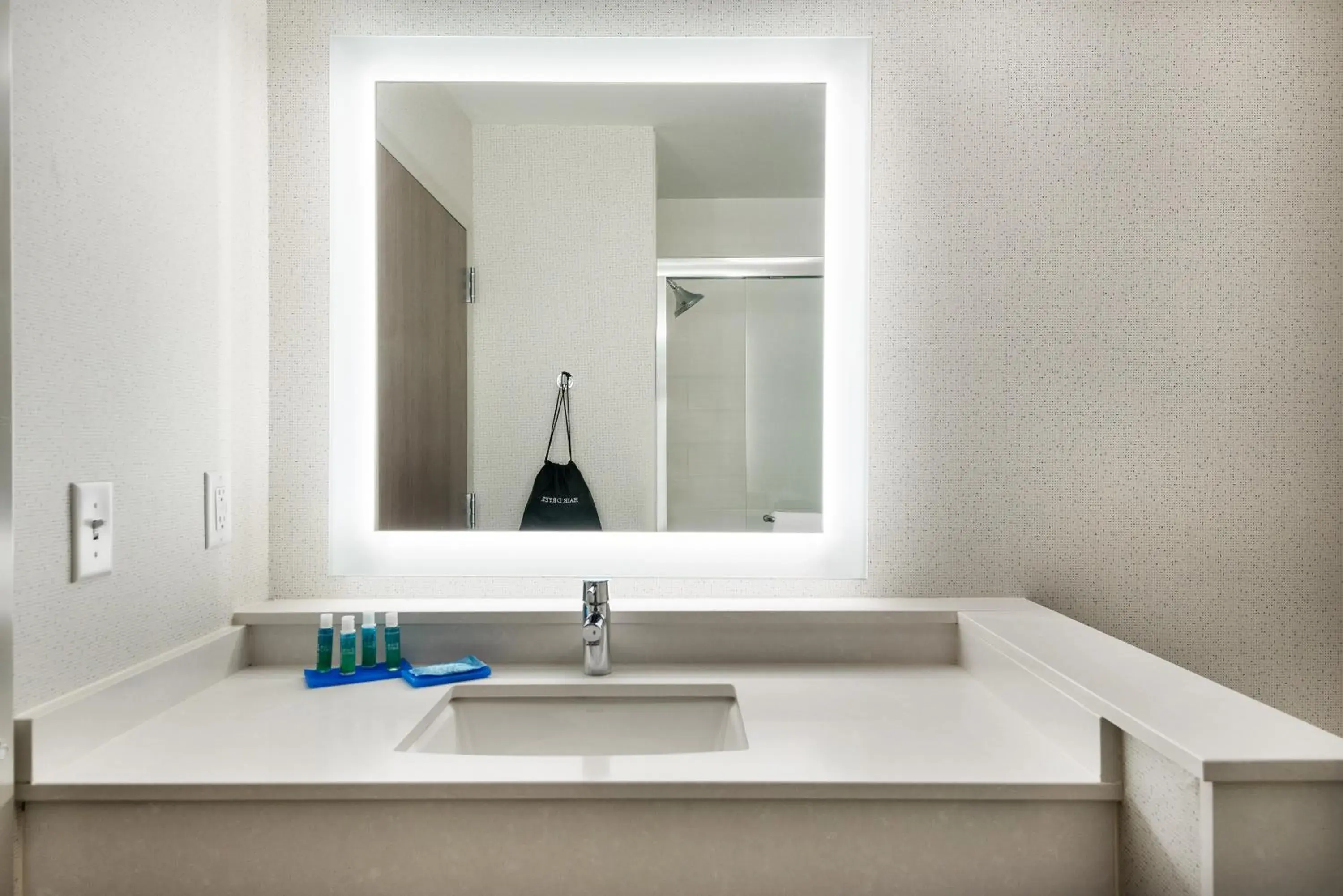 Suite - Mobility Access Roll in Shower/Non-Smoking in Holiday Inn Express Queensbury-Lake George Area by IHG Suite - Mobility Access Roll in Shower/Non-Smoking in Holiday Inn Express Queensbury-Lake George Area by IHG