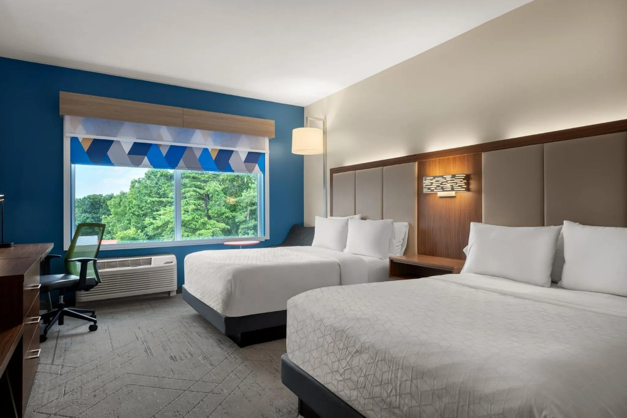 Photo of the whole room, Bed in Holiday Inn Express Queensbury-Lake George Area by IHG