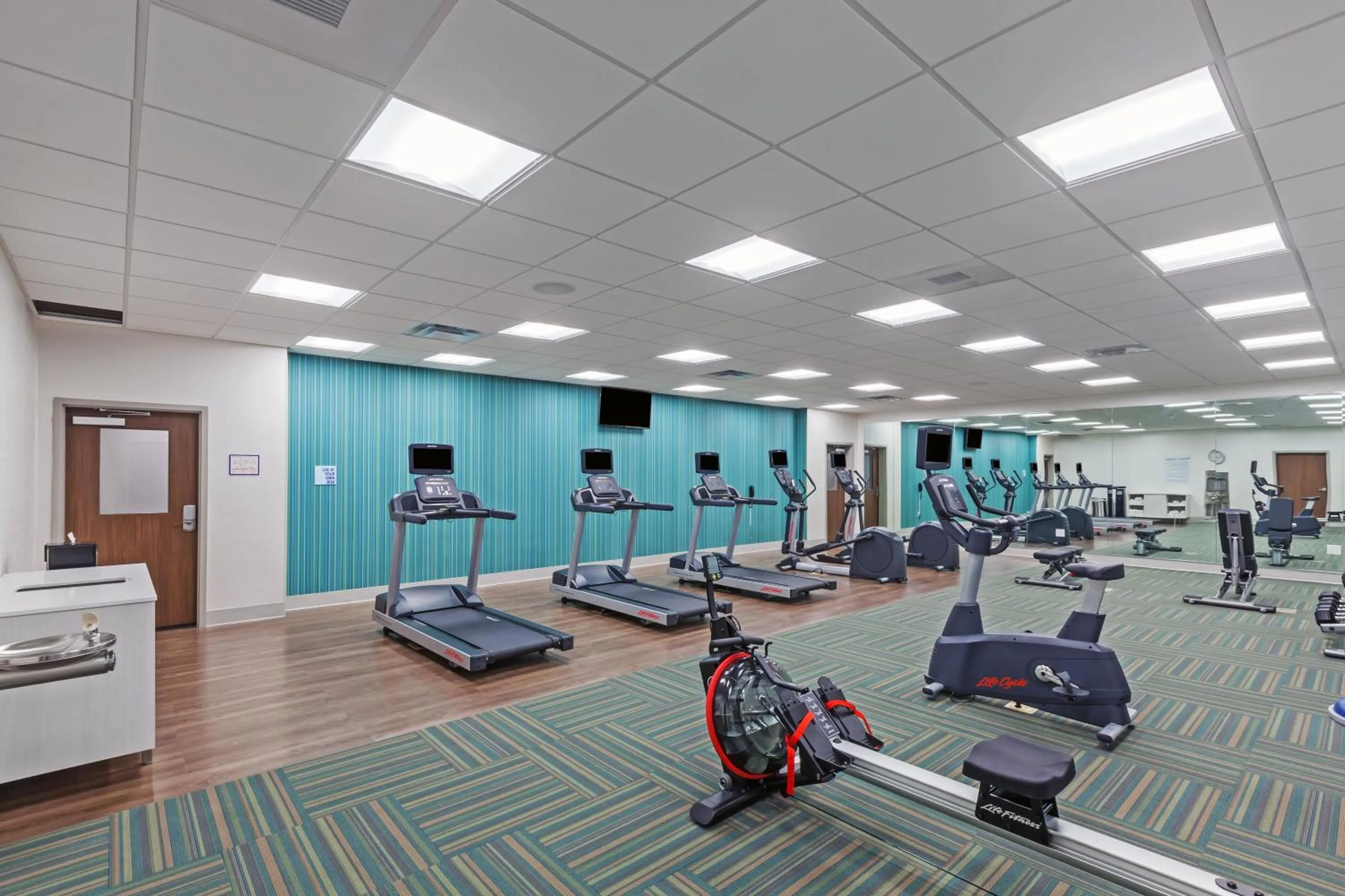 Fitness centre/facilities in Holiday Inn Express and Suites Chanute by IHG