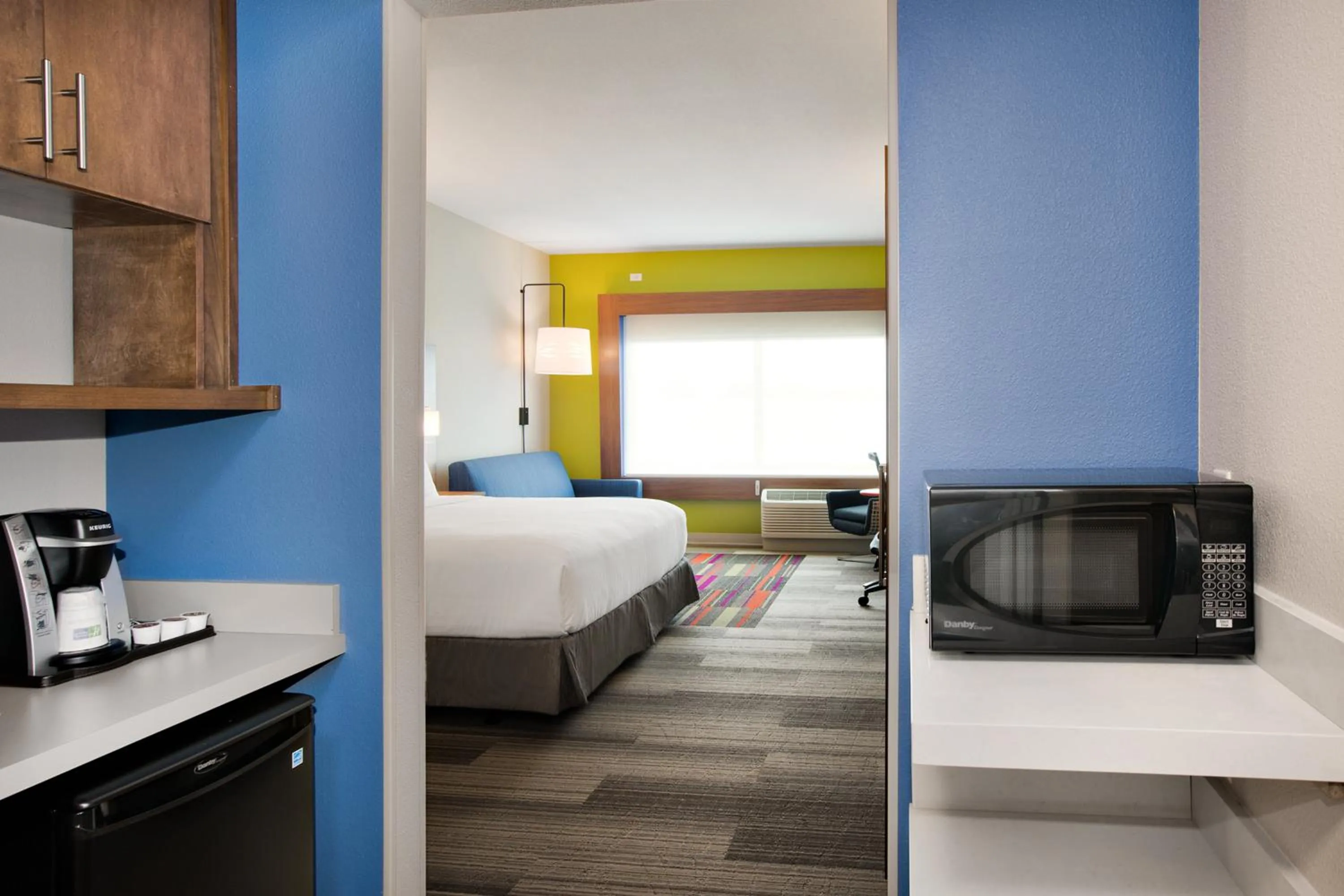 Photo of the whole room, Bed in Holiday Inn Express & Suites - Prosser - Yakima Valley Wine by IHG