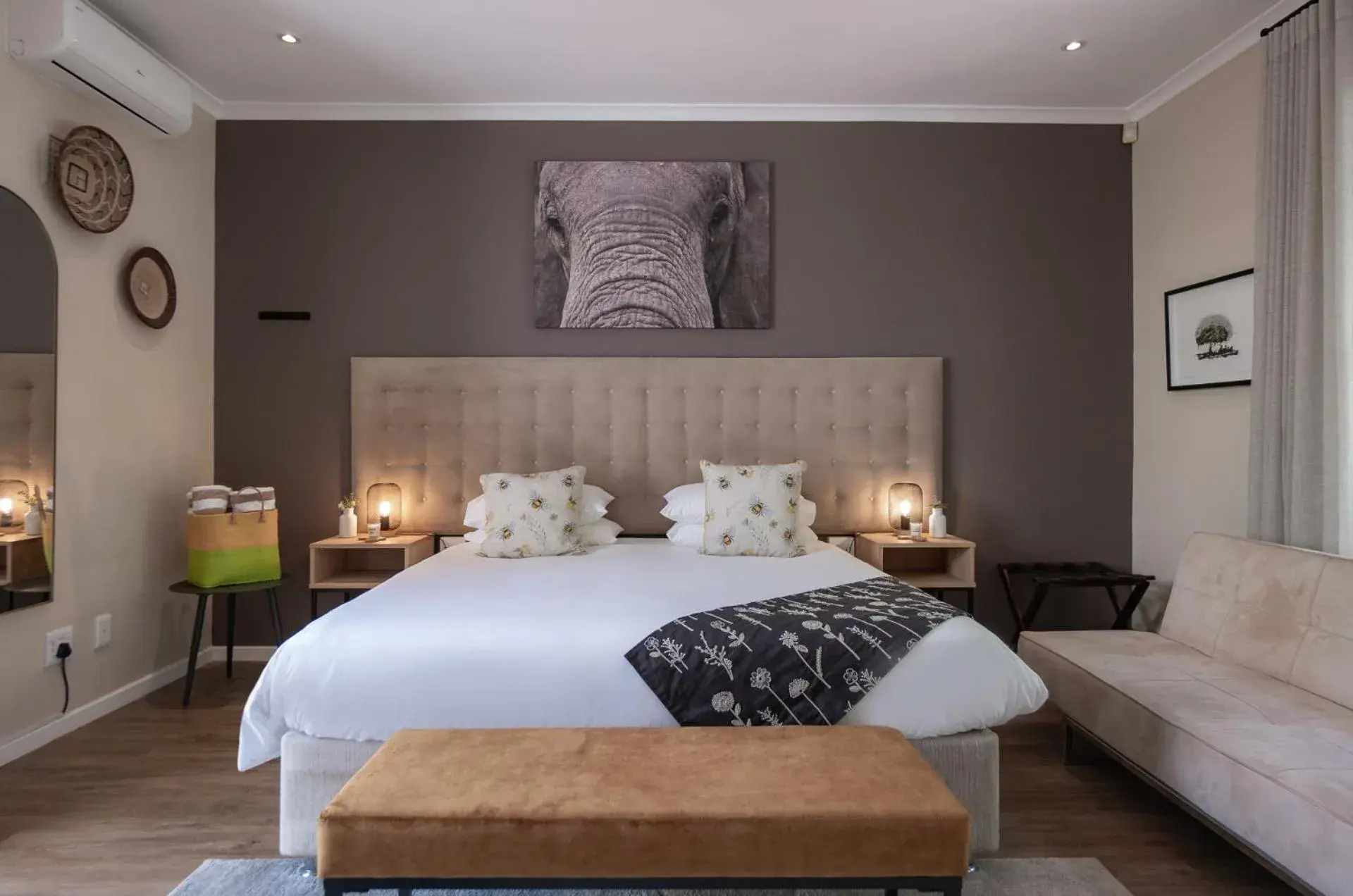 Double Room - single occupancy in The Dongola Guesthouse Double Room - single occupancy in The Dongola Guesthouse