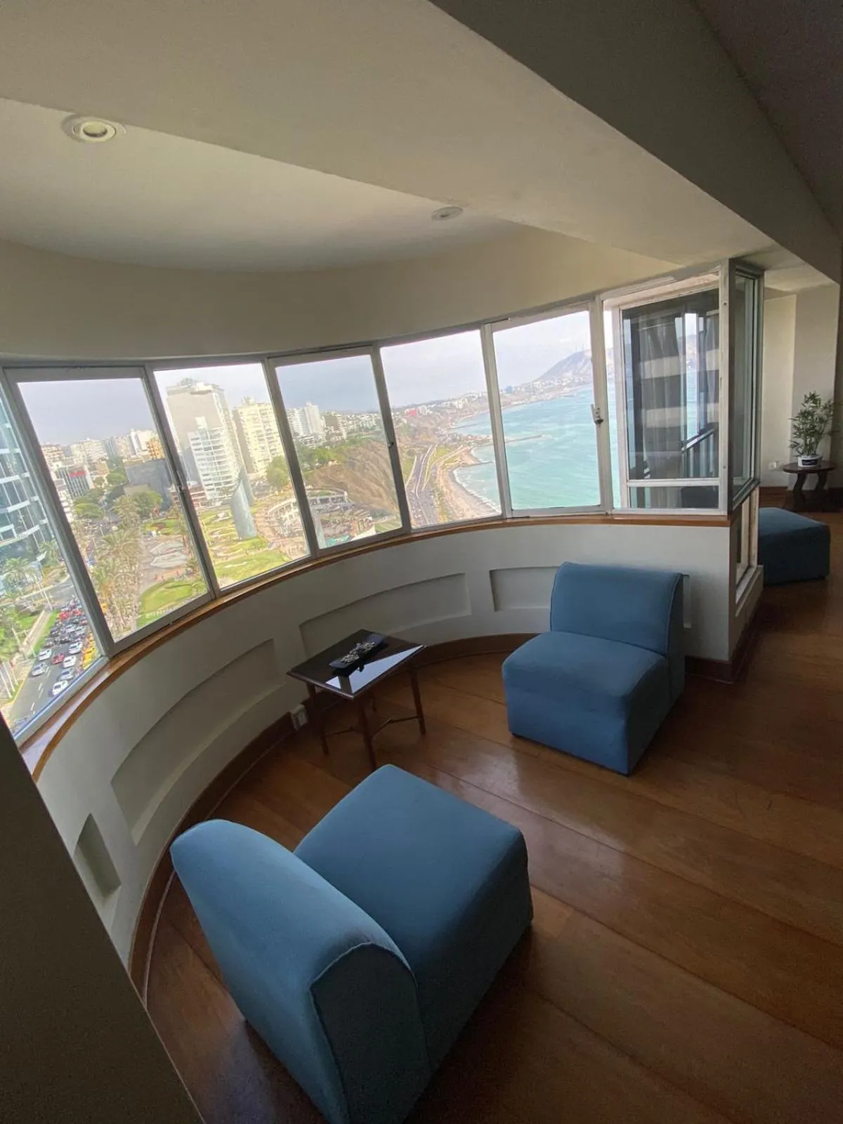 Oceanfront Miraflores Larcomar next to Marriott