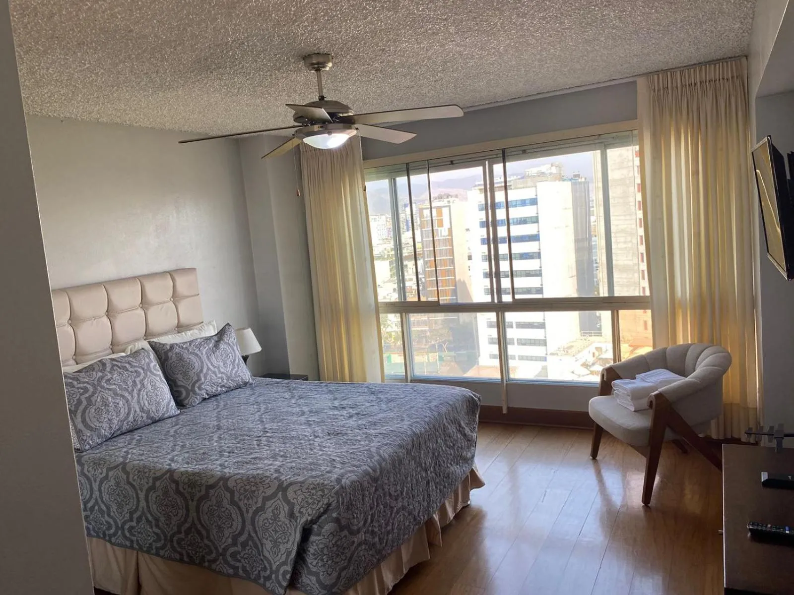 Bed in Oceanfront Miraflores Larcomar next to Marriott