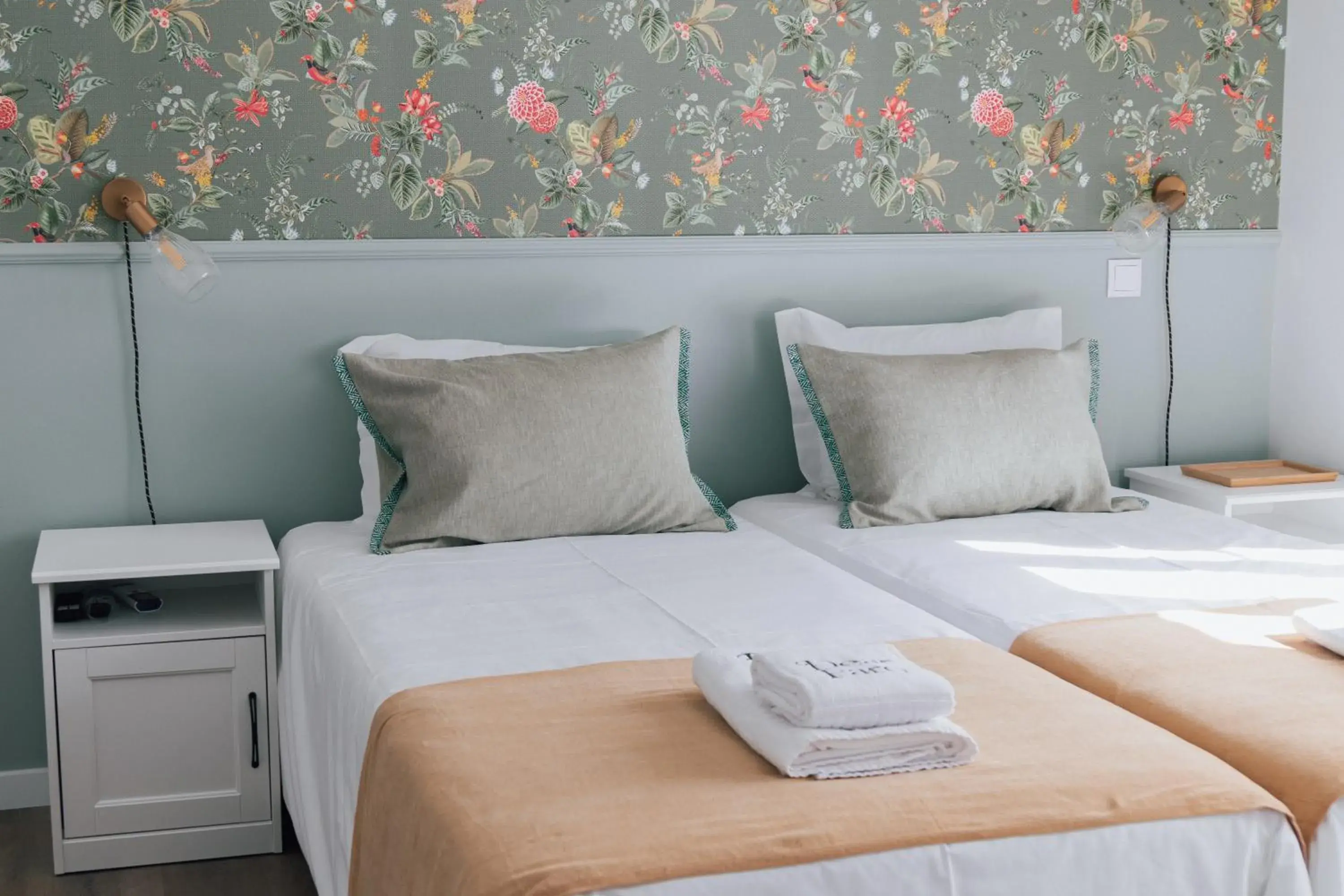 Double or Twin Room with Shared Bathroom in Dear Faro - Guest House Double or Twin Room with Shared Bathroom in Dear Faro - Guest House