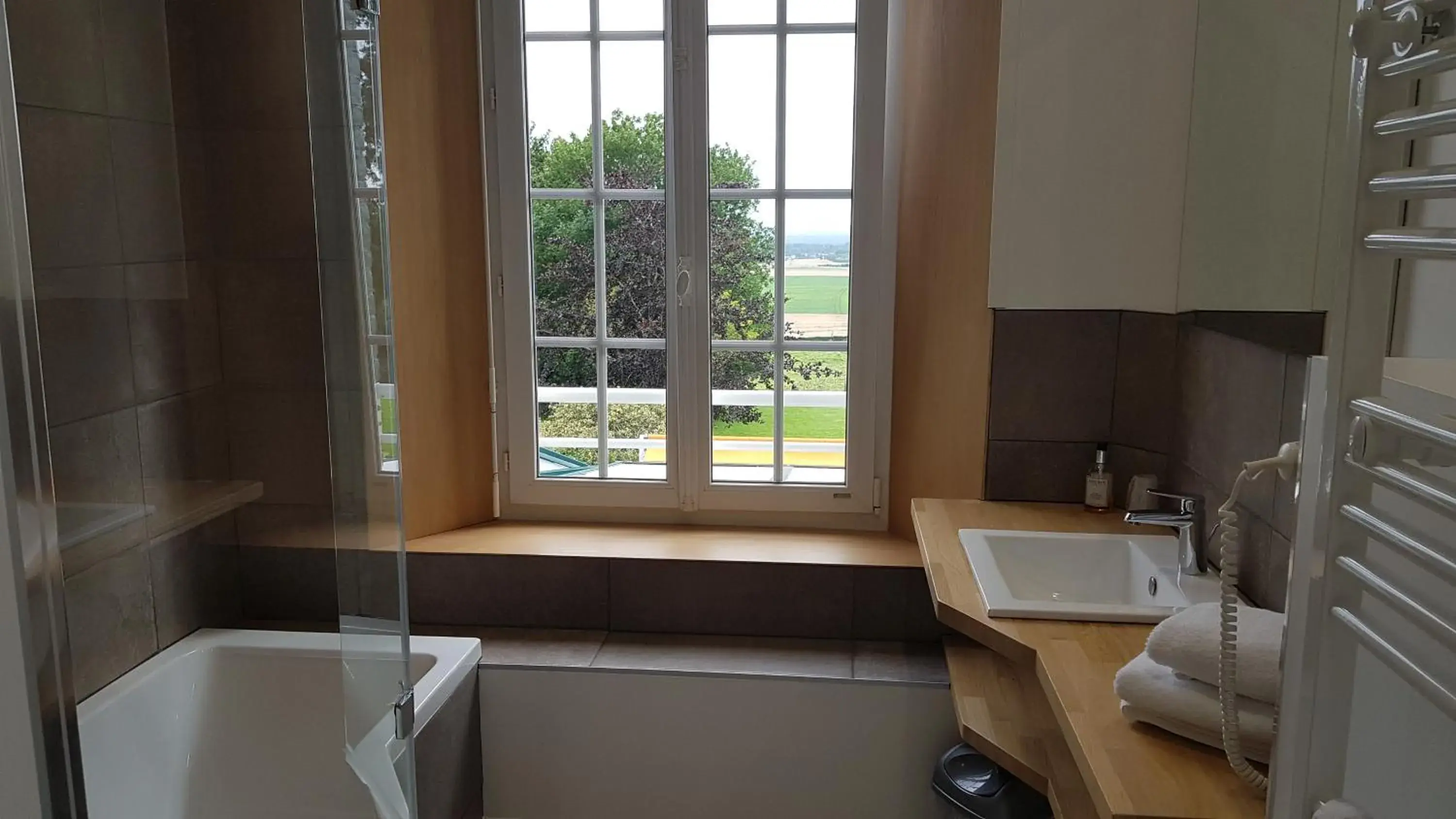 Property building in Logis - Hotel Restaurant La Sapinière Property building in Logis - Hotel Restaurant La Sapinière