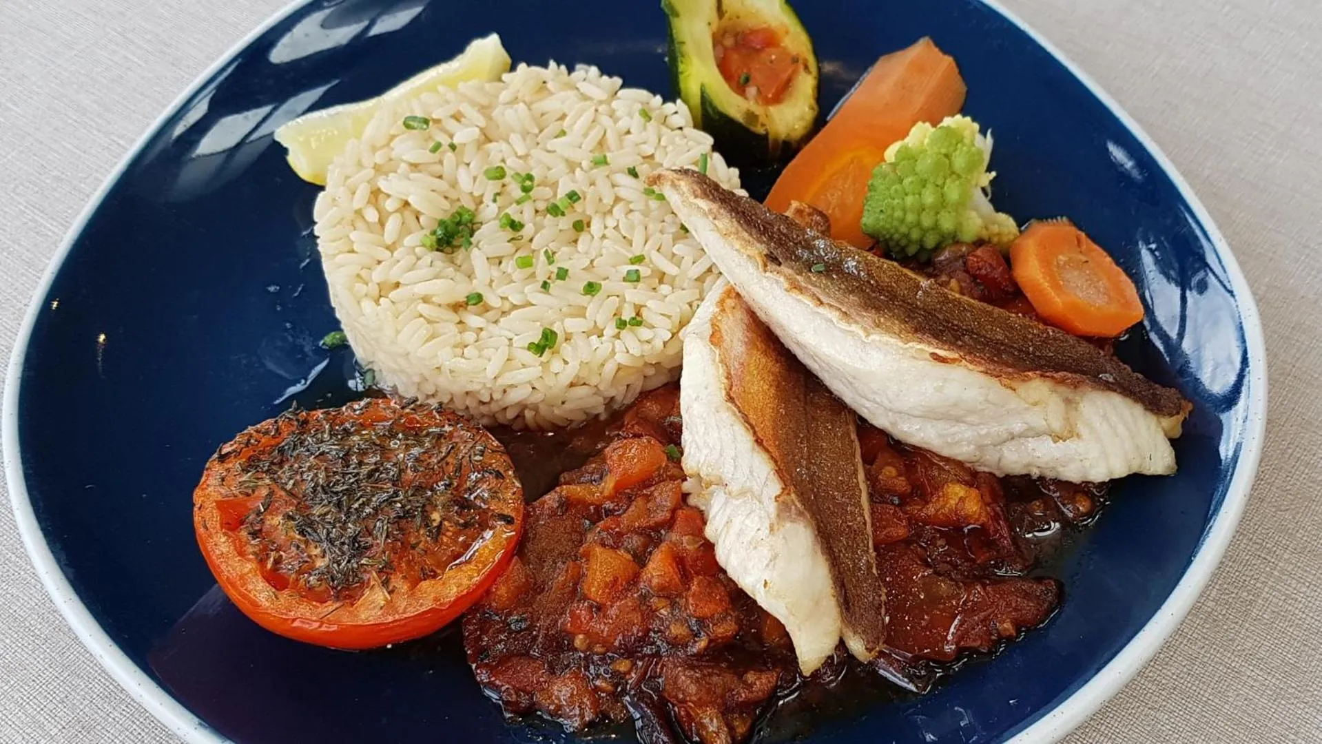 Restaurant/places to eat in Logis - Hotel Restaurant La Sapinière