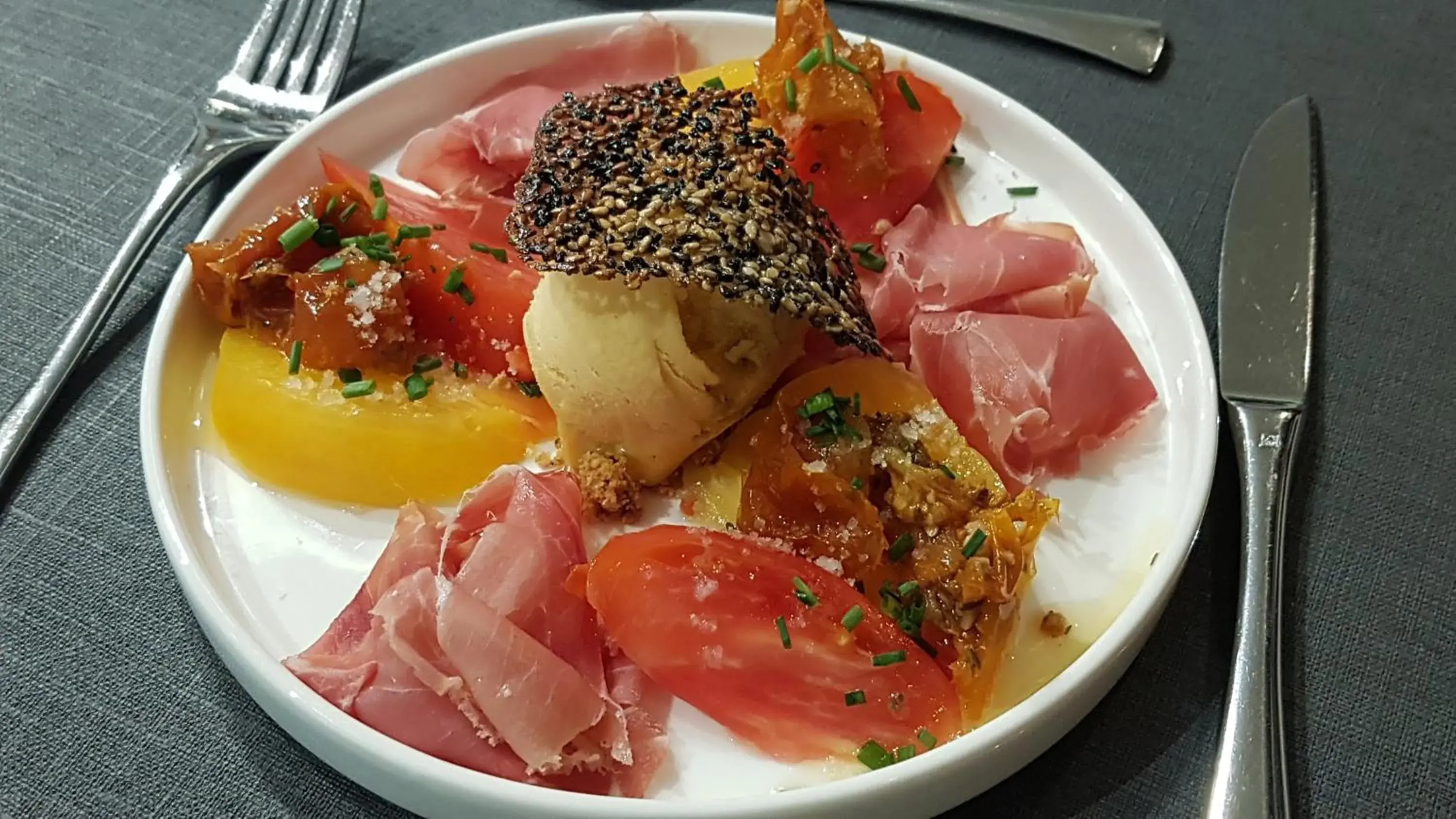 Restaurant/places to eat in Logis - Hotel Restaurant La Sapinière Restaurant/places to eat in Logis - Hotel Restaurant La Sapinière