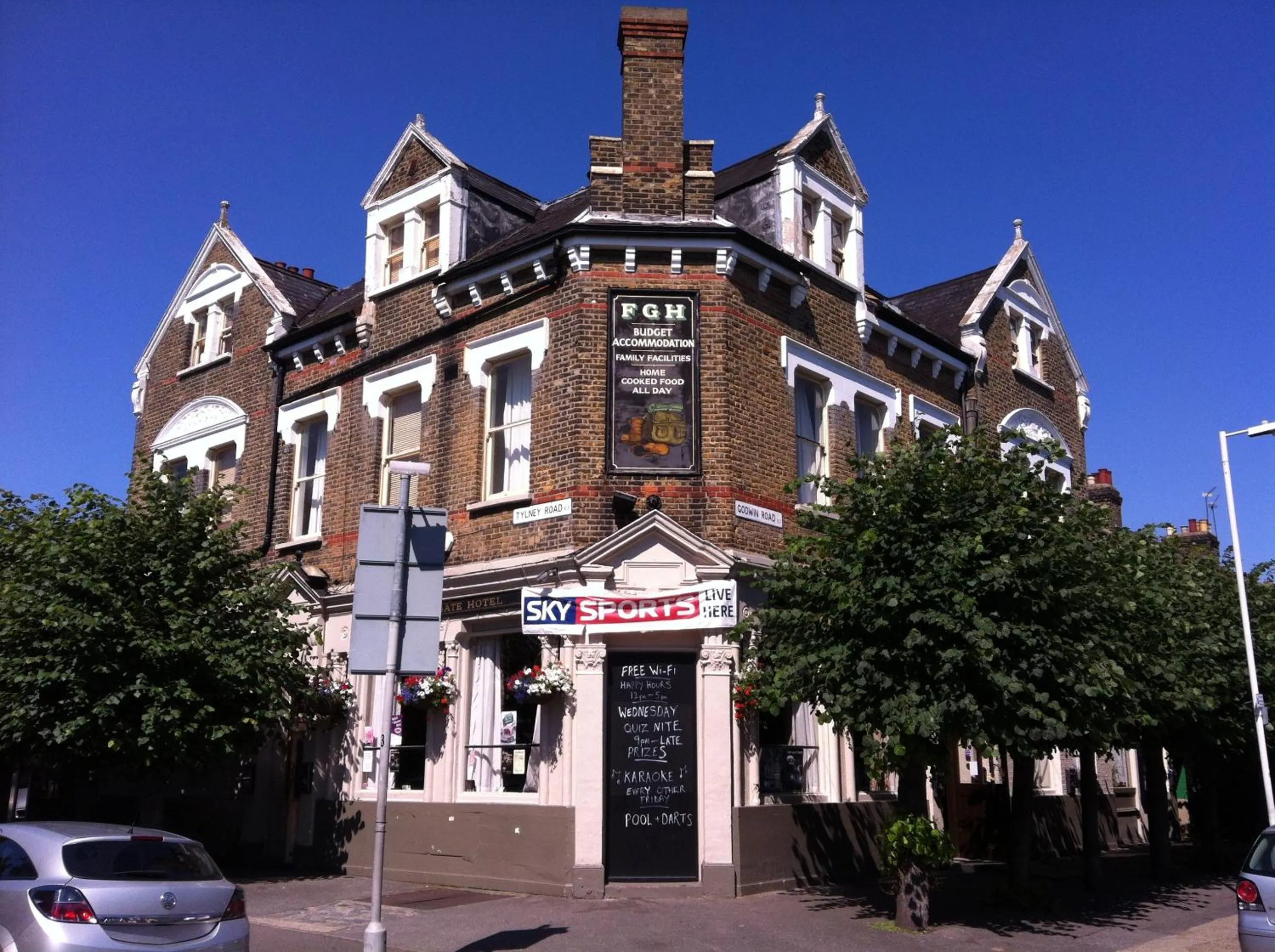 Facade/entrance in Forest Gate Hotel - Free Parking limited spaces