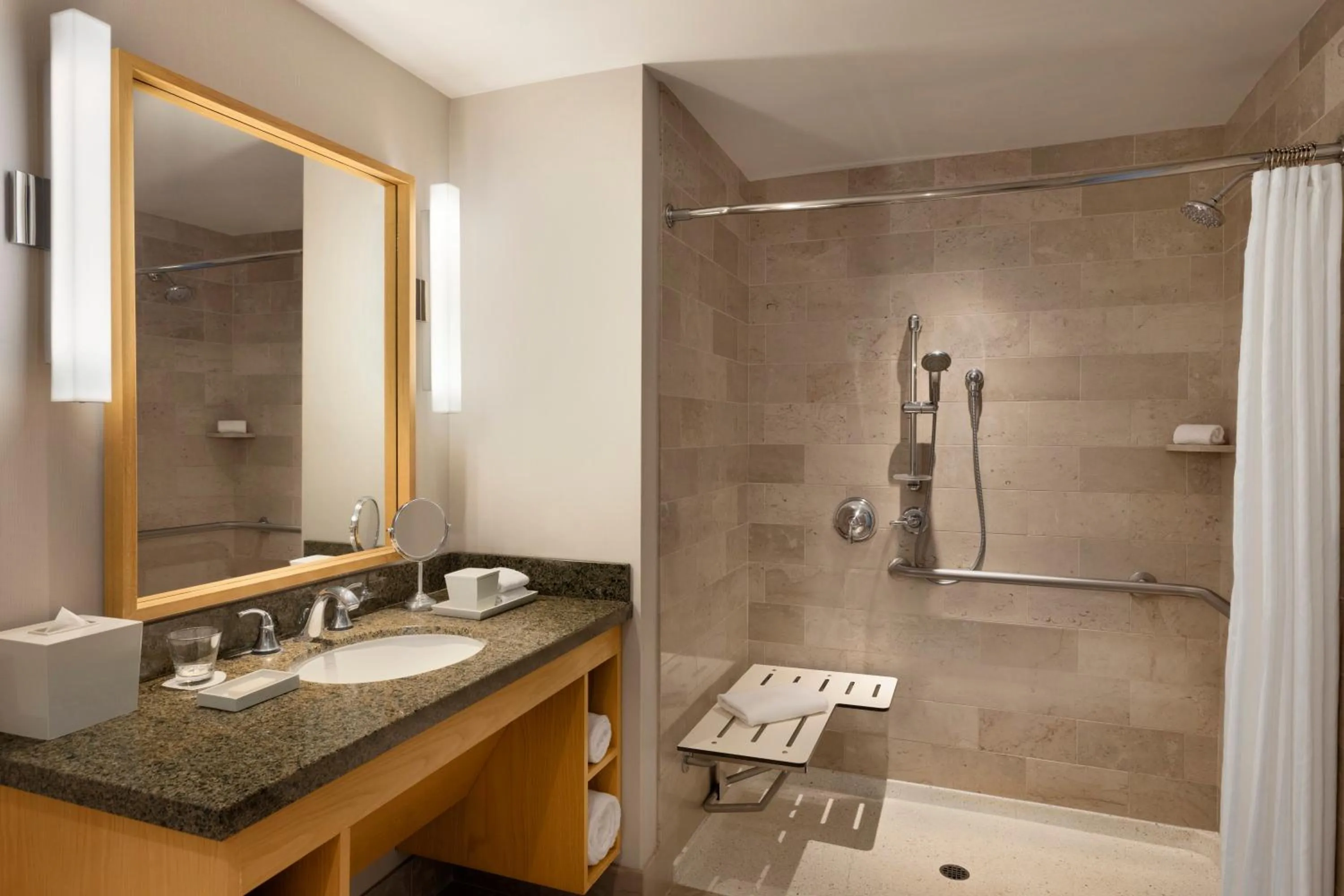 Photo of the whole room in InterContinental The Clement Monterey by IHG