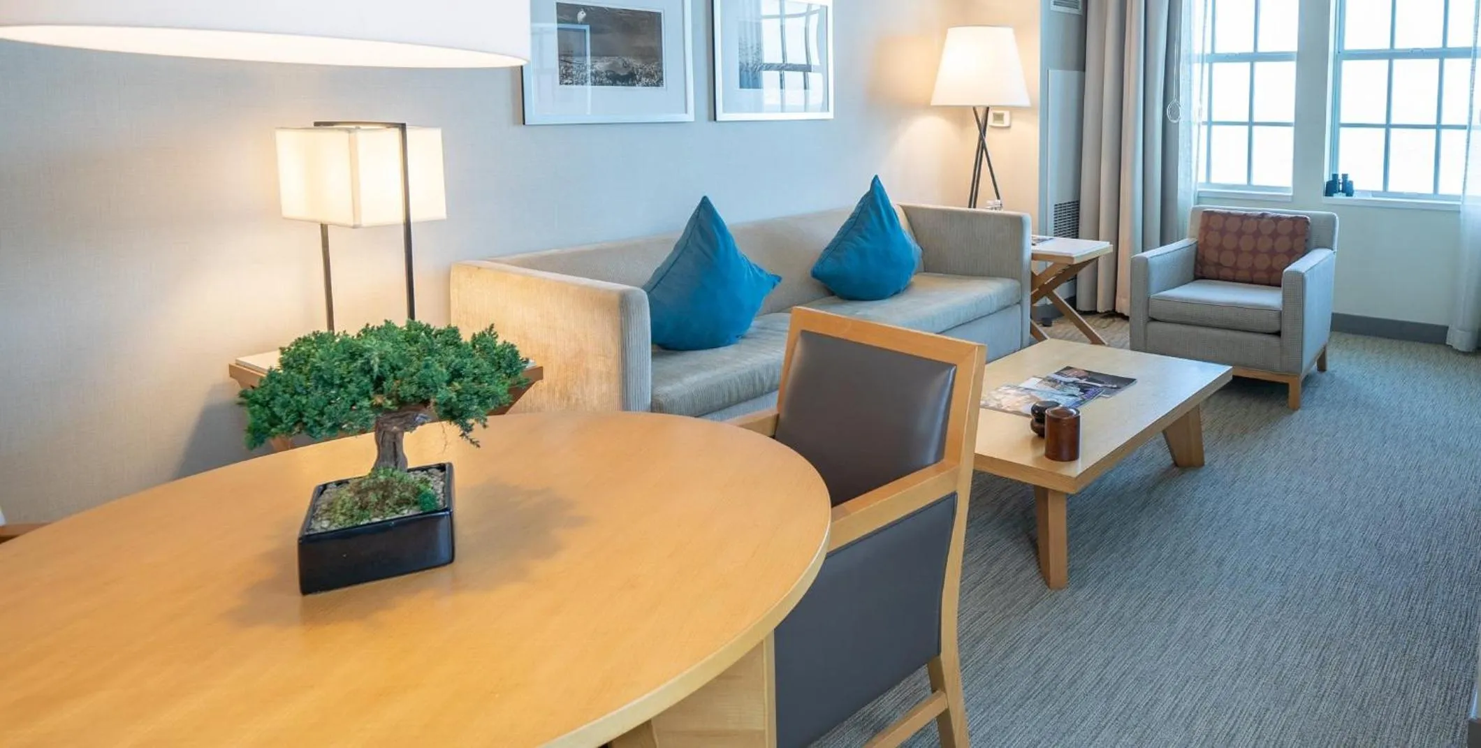 Lobby or reception in InterContinental The Clement Monterey by IHG