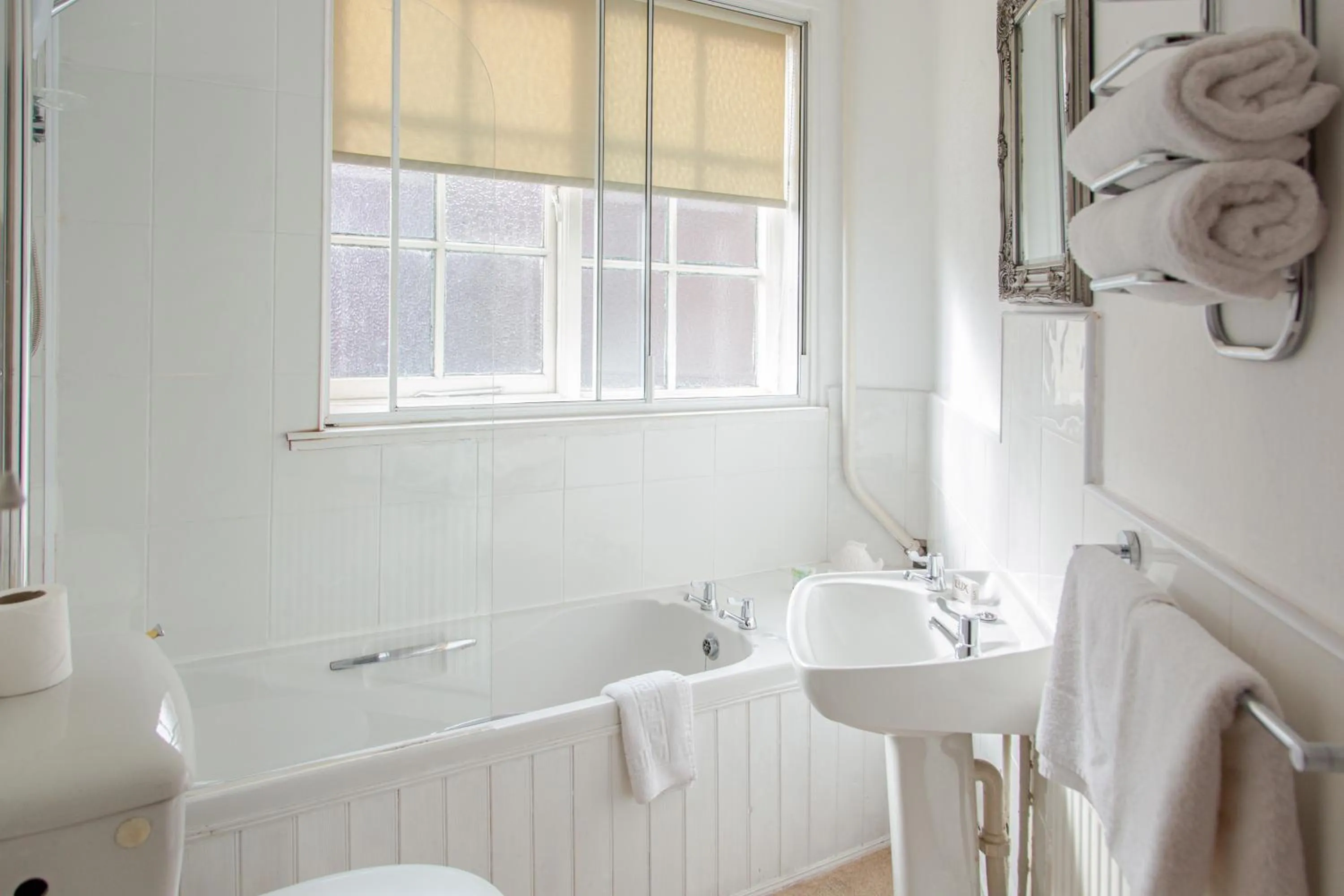 Bathroom in The Saddle Inn