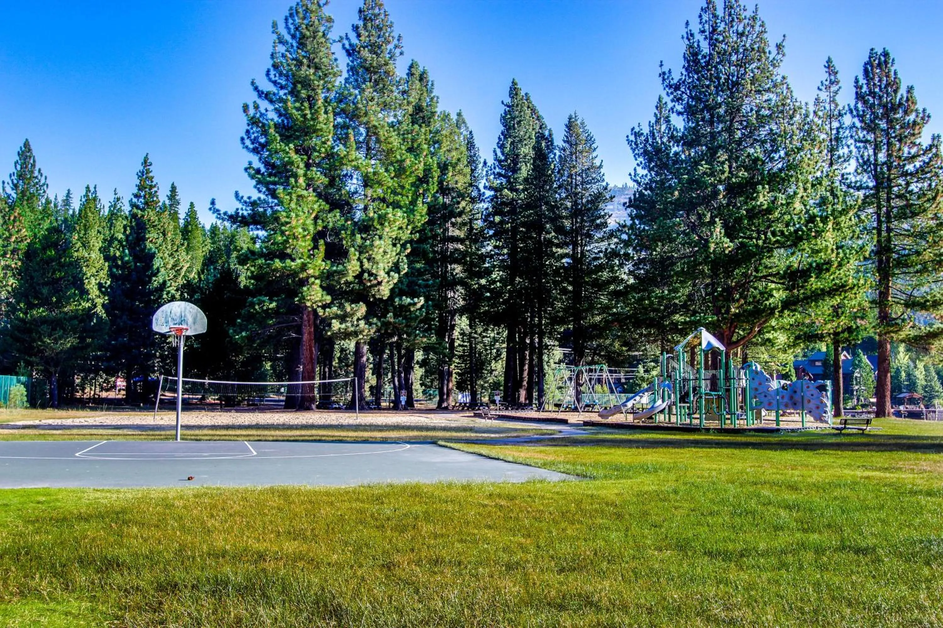 Donner Lakefront Retreat