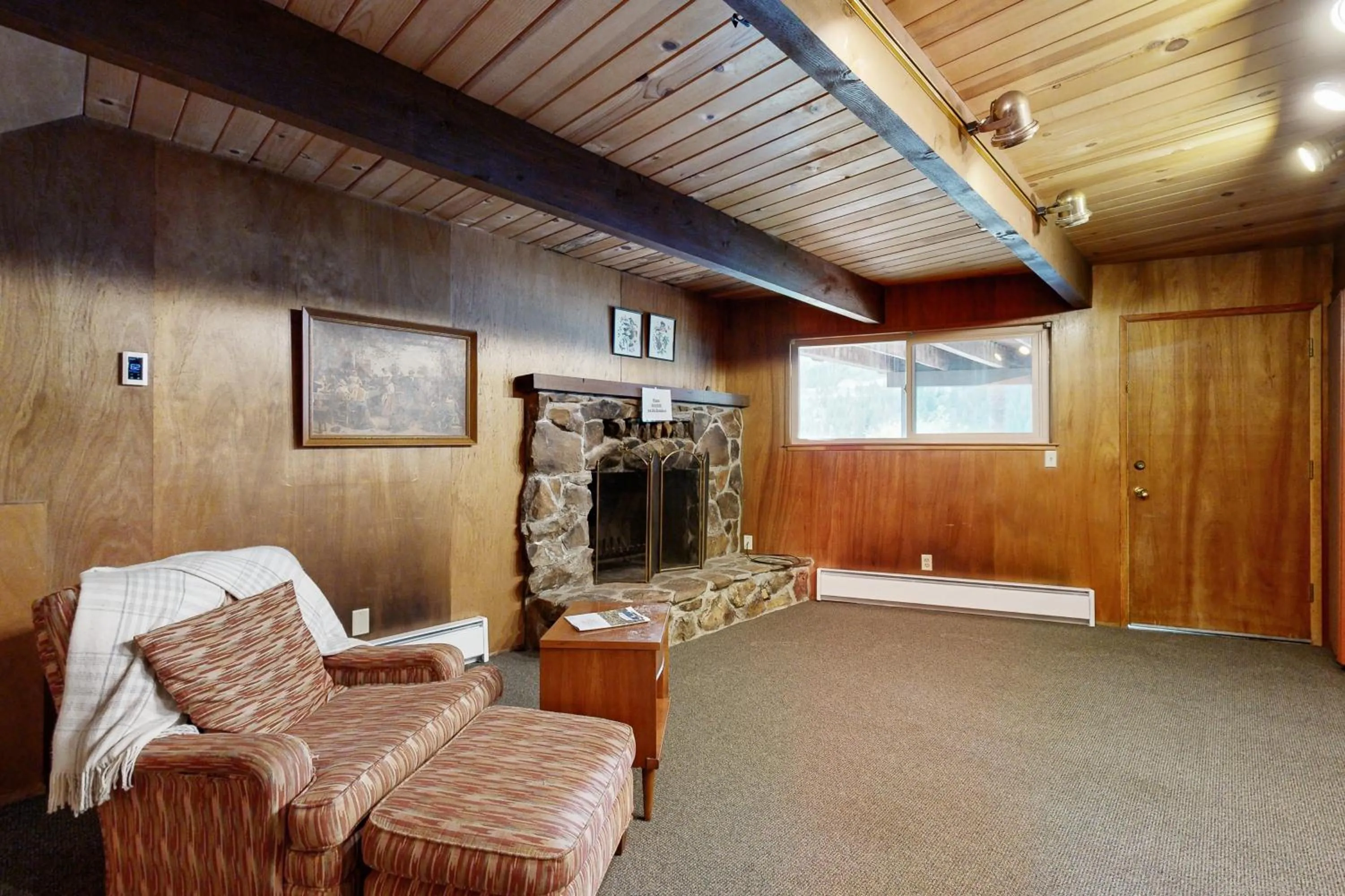 Donner Lakefront Retreat