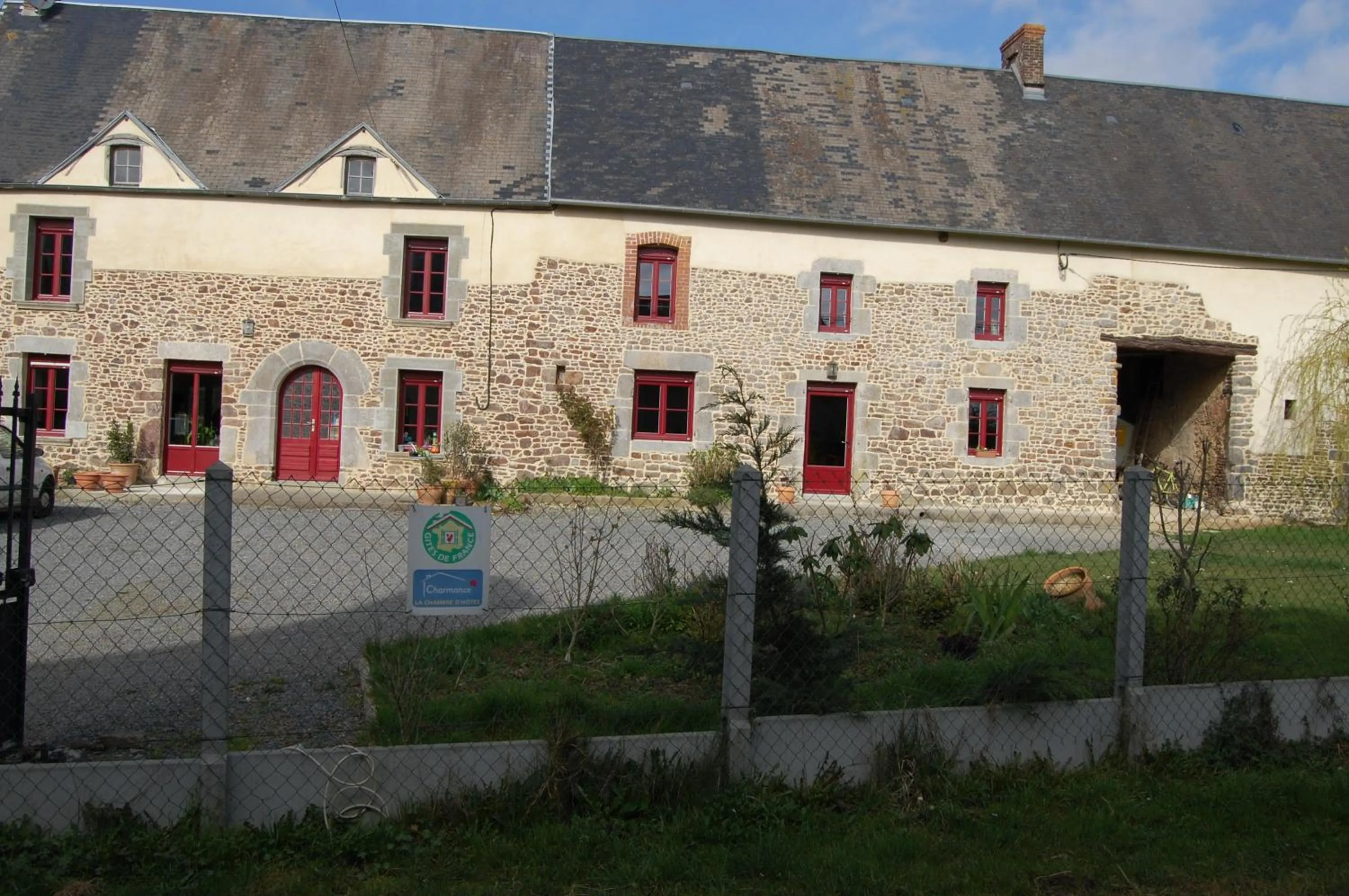 Property building in Chambres d'hôtes Au Hameau