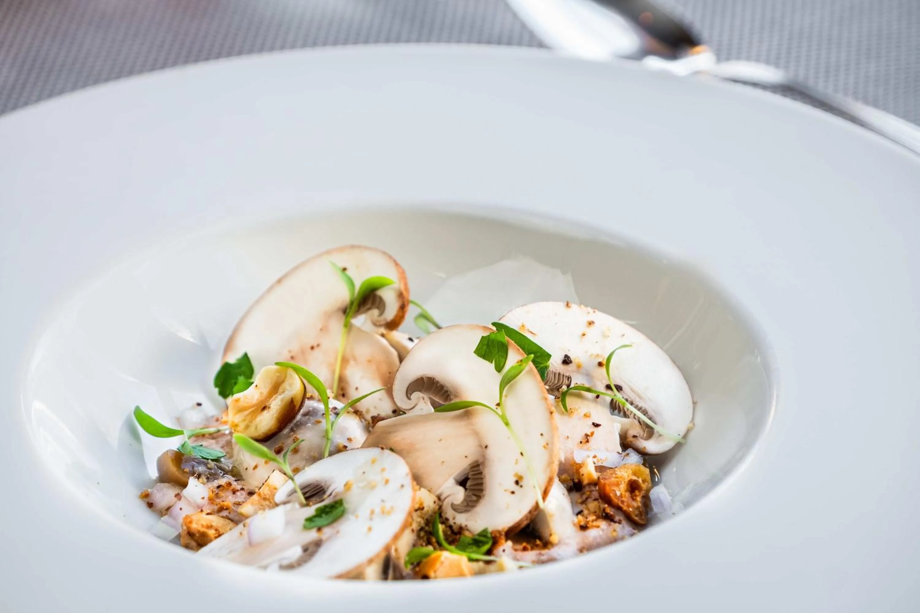 Restaurant/places to eat in Château De Pray