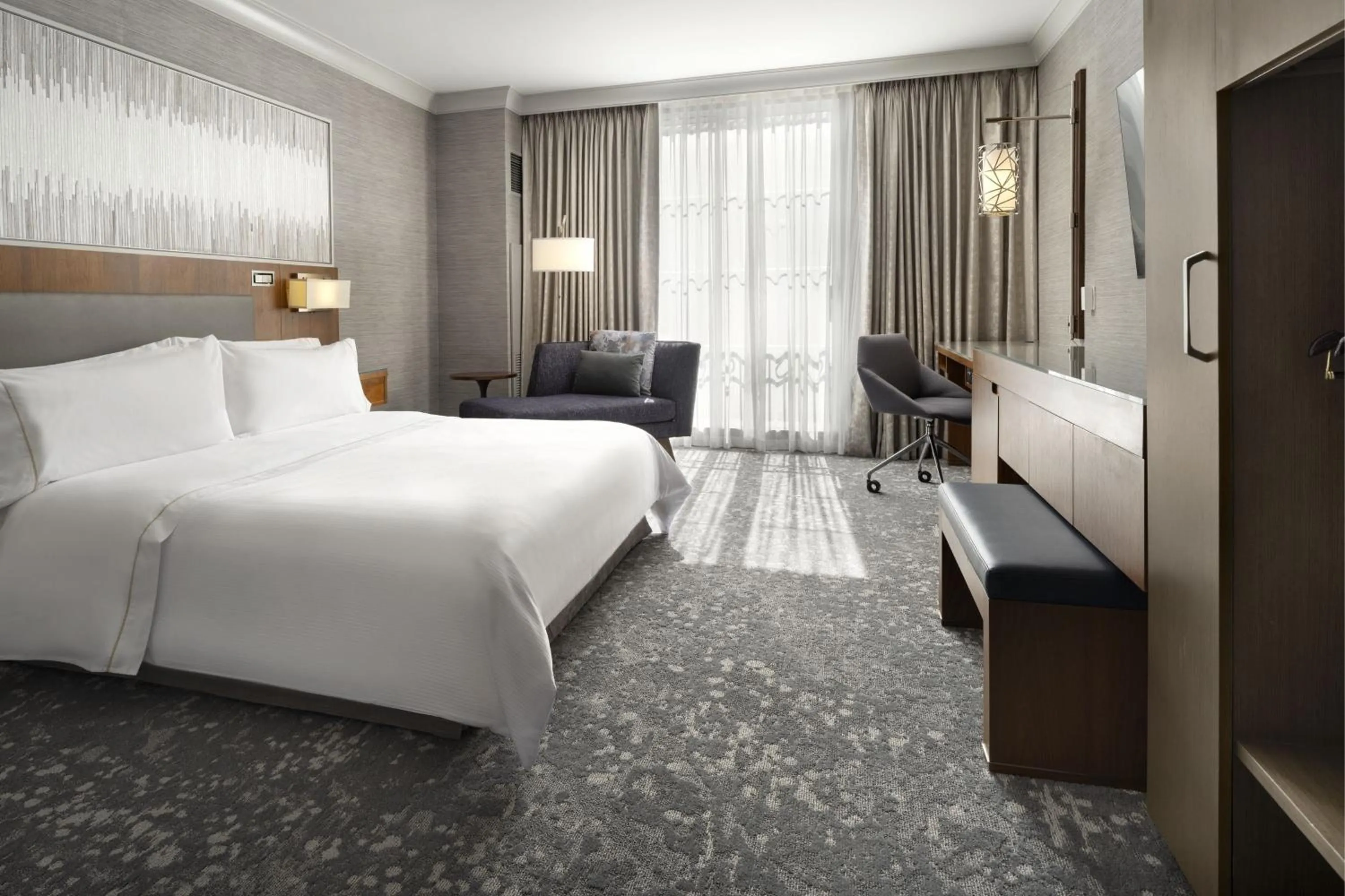 Photo of the whole room, Bed in The Westin Palo Alto