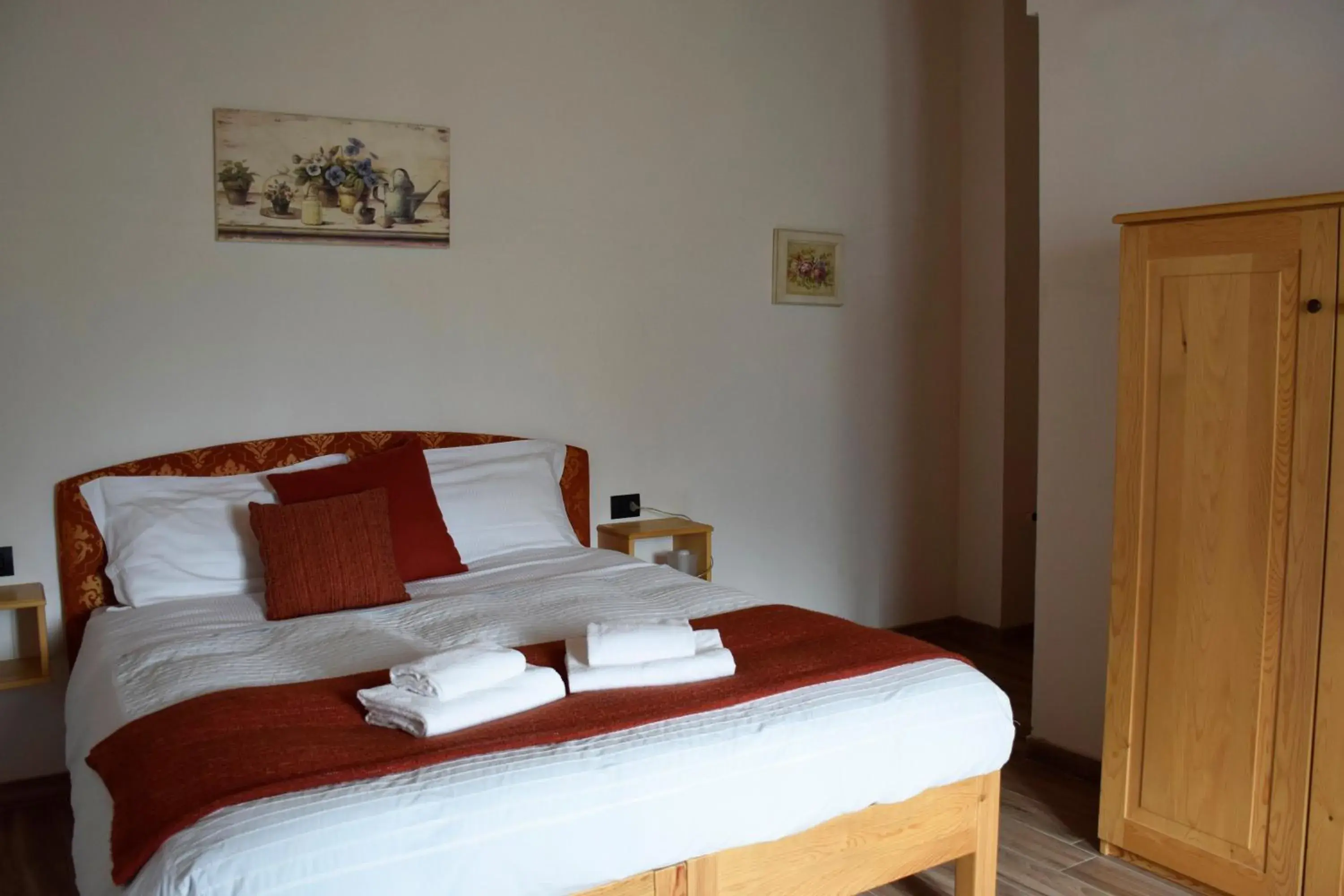 Deluxe Double or Twin Room with Mountain View in La Tana del Tasso Rooms&Breakfast Deluxe Double or Twin Room with Mountain View in La Tana del Tasso Rooms&Breakfast