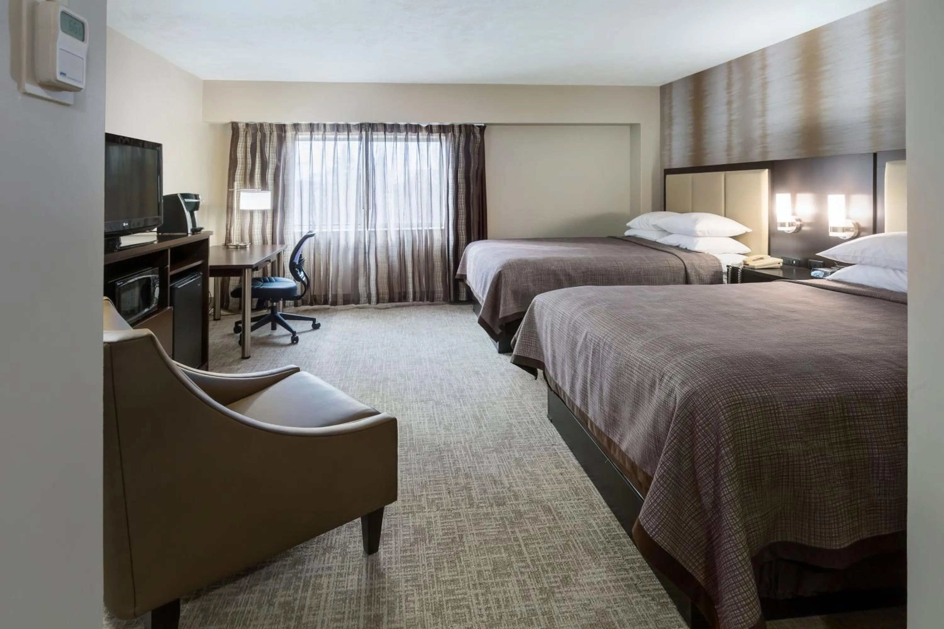 Bed in Park Place Hotel & Conference Center