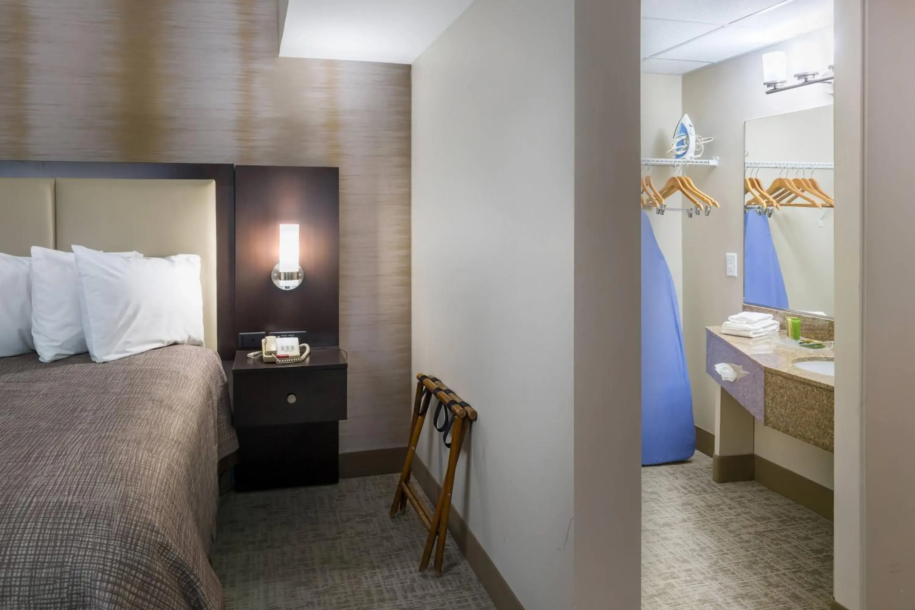 Bed in Park Place Hotel & Conference Center Bed in Park Place Hotel & Conference Center