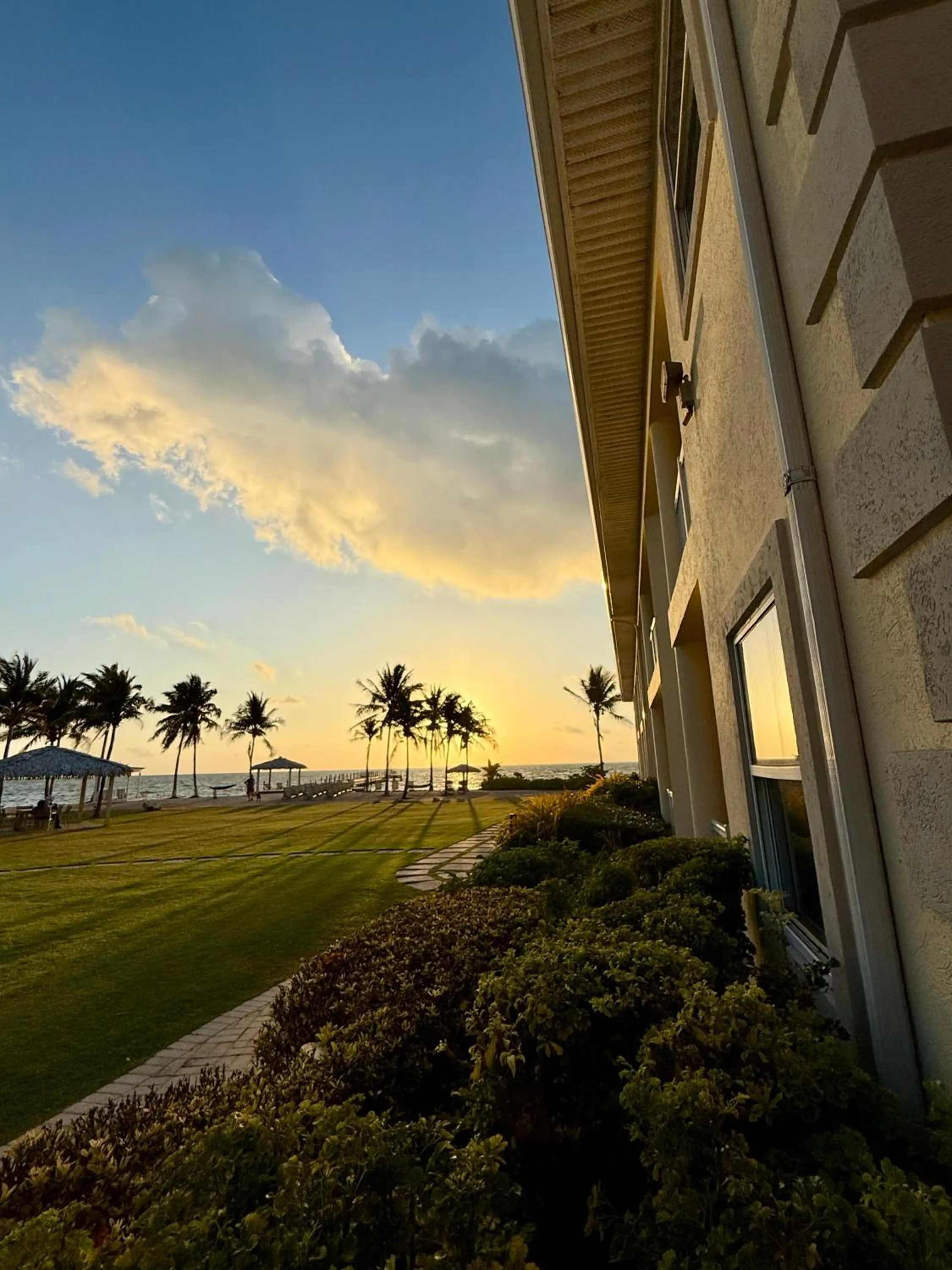 Inner courtyard view in The Grand Caymanian Resort