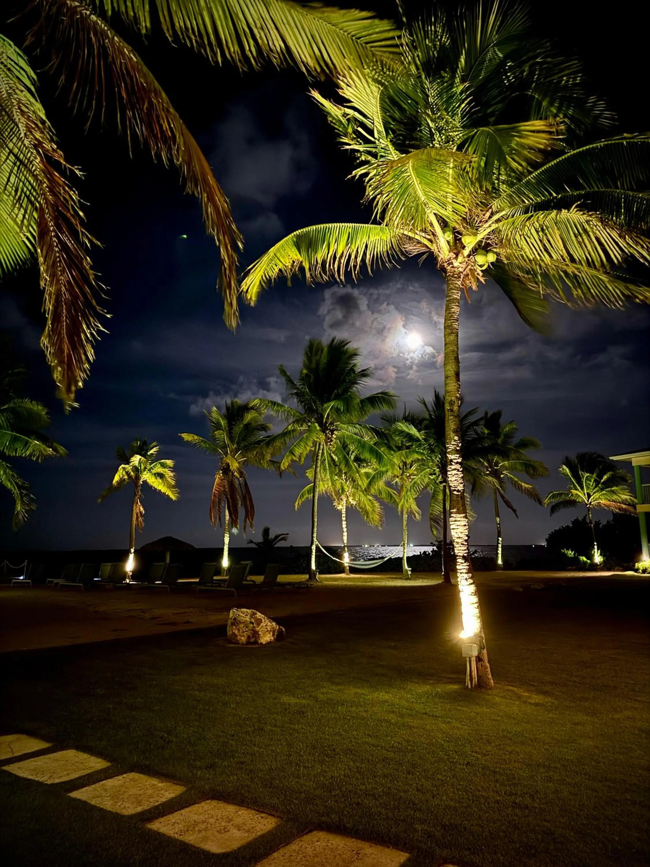 Inner courtyard view in The Grand Caymanian Resort