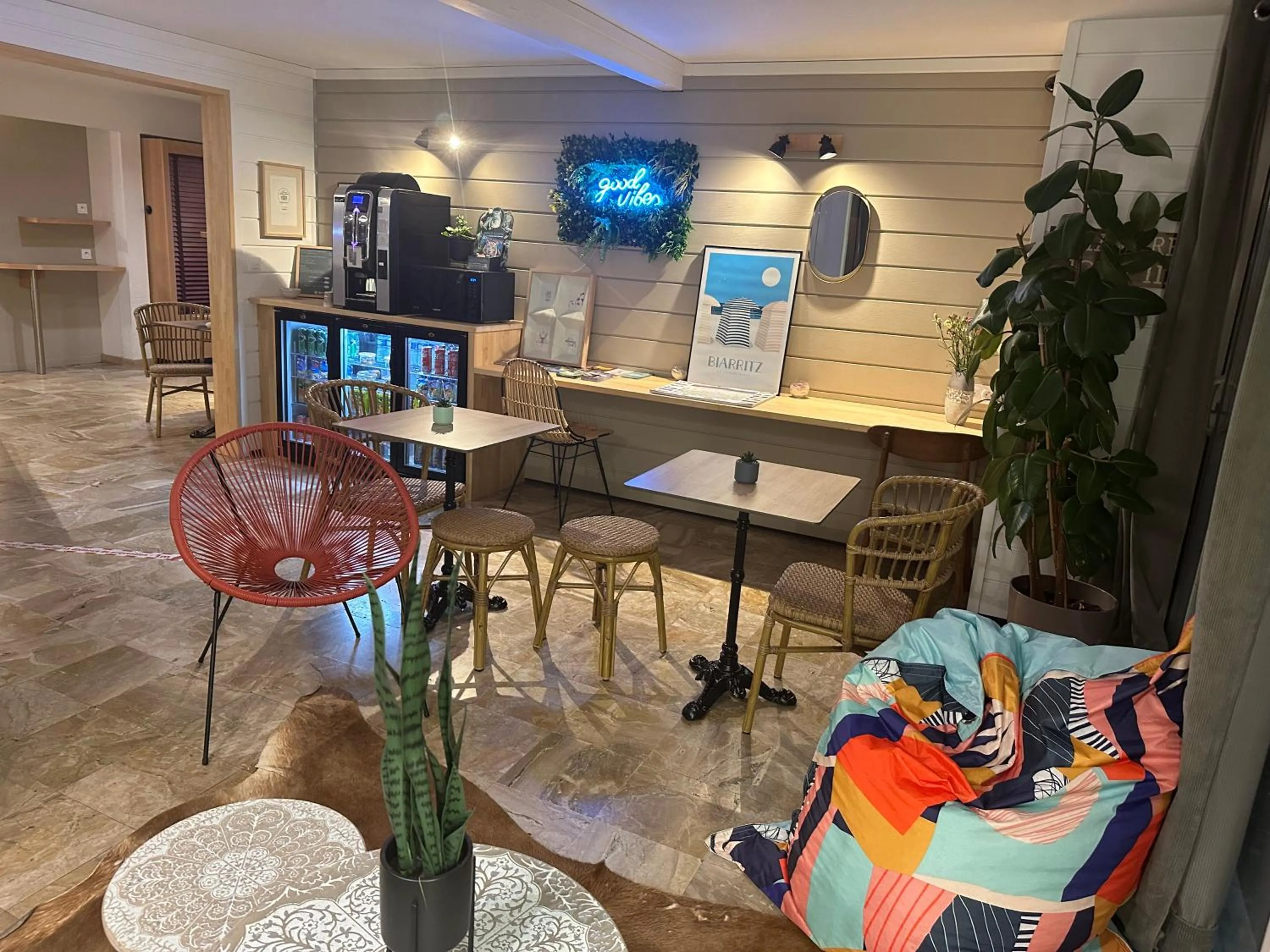 Living room in Ostal Pau Universite - Sure Hotel Collection by Best Western