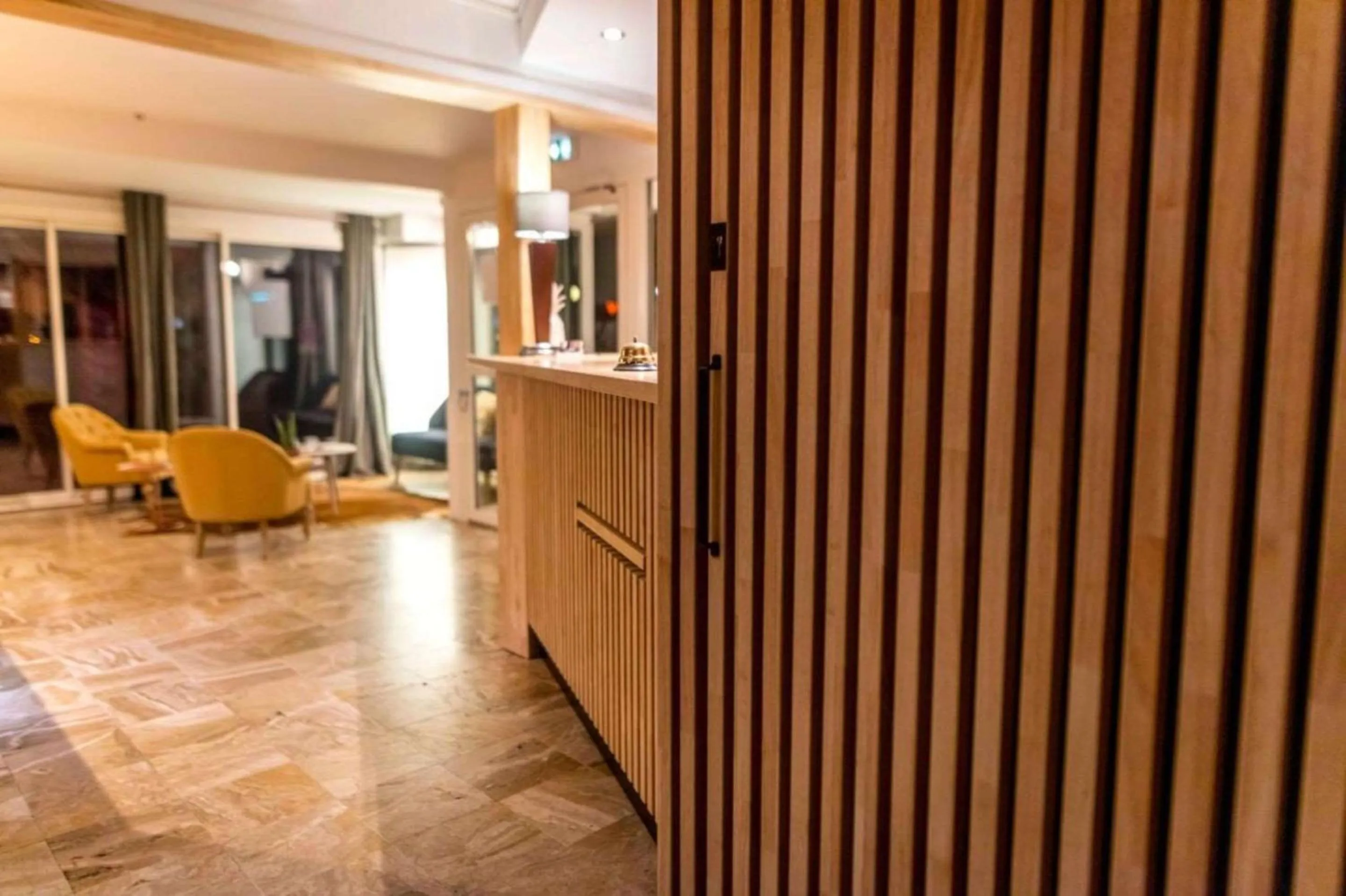 Lobby or reception in Ostal Pau Universite - Sure Hotel Collection by Best Western