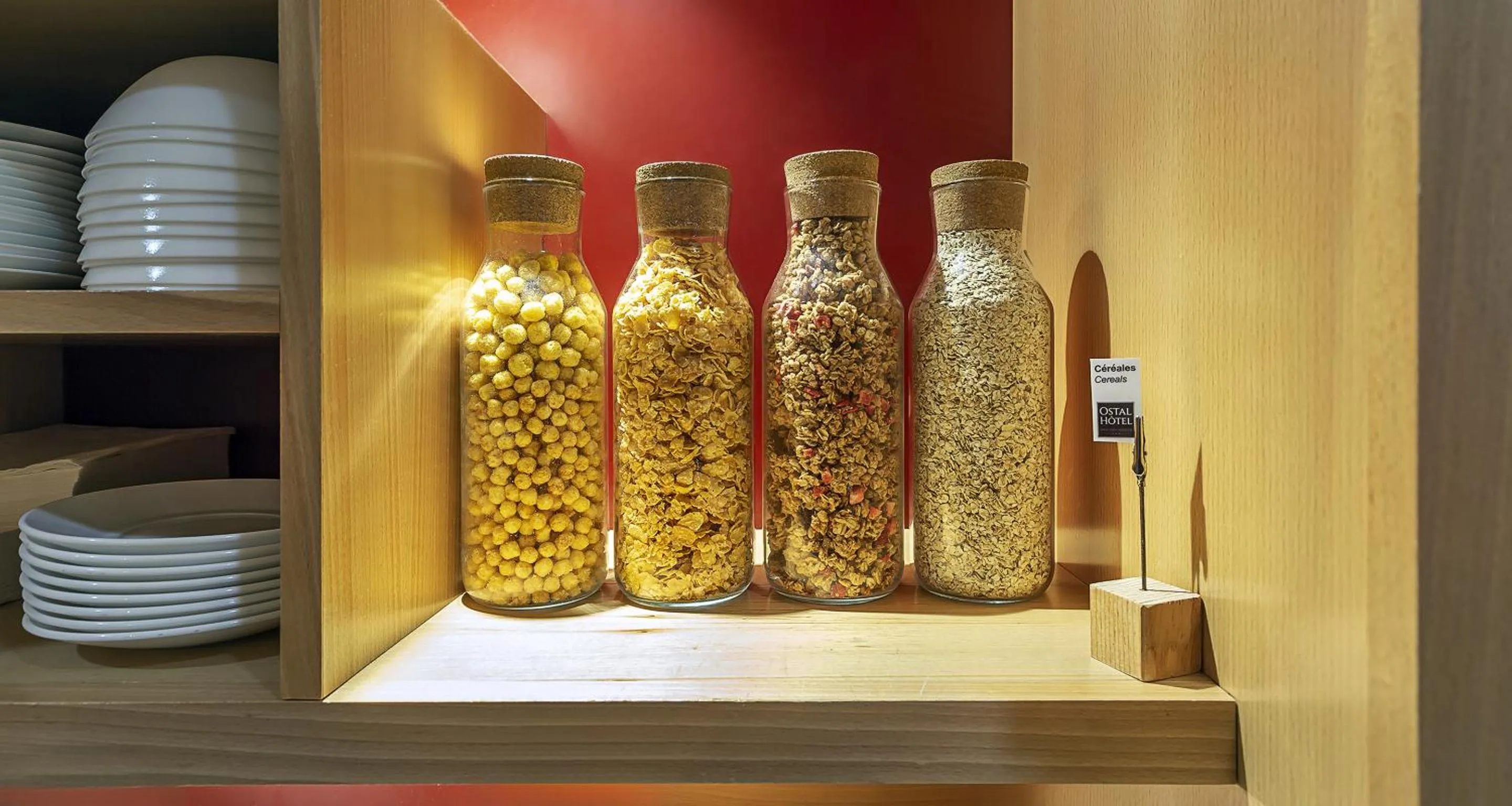 Breakfast in Ostal Pau Universite - Sure Hotel Collection by Best Western