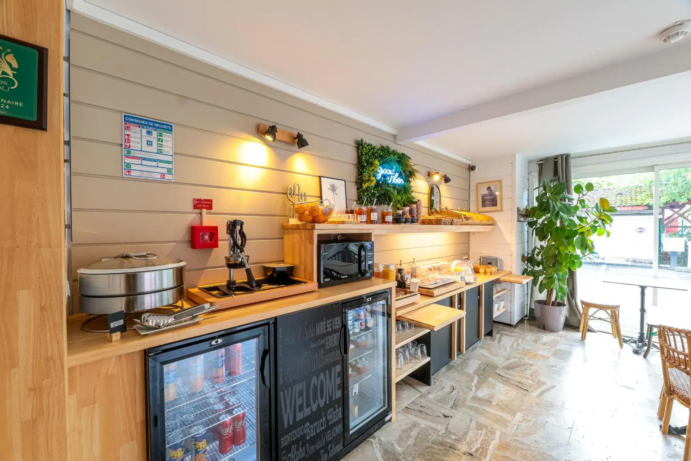 Breakfast in Ostal Pau Universite - Sure Hotel Collection by Best Western Breakfast in Ostal Pau Universite - Sure Hotel Collection by Best Western