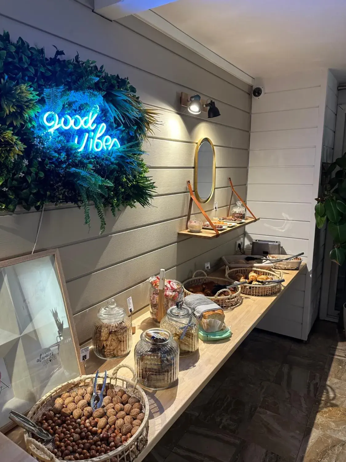 Breakfast in Ostal Pau Universite - Sure Hotel Collection by Best Western Breakfast in Ostal Pau Universite - Sure Hotel Collection by Best Western