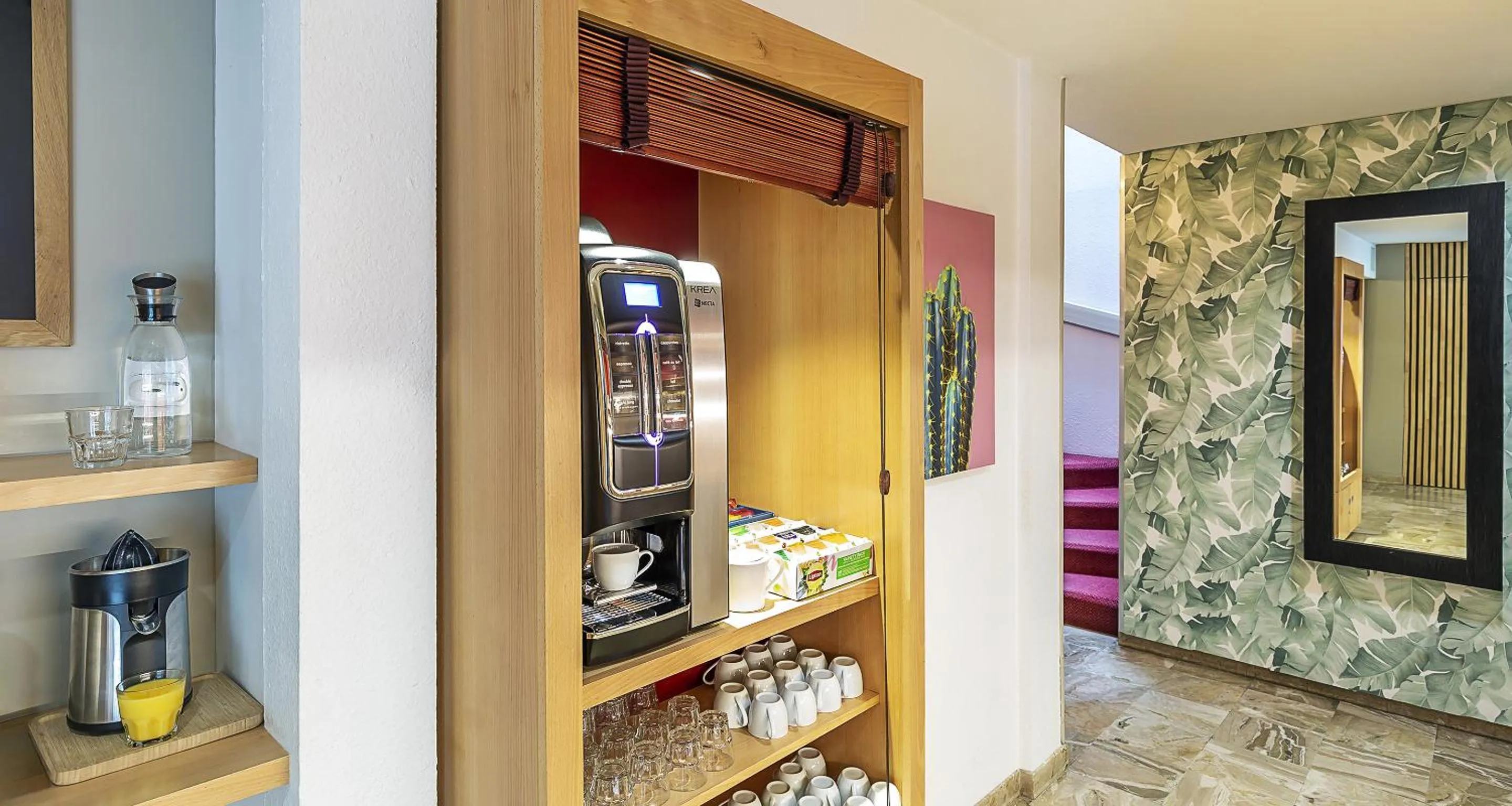 Drinks in Ostal Pau Universite - Sure Hotel Collection by Best Western