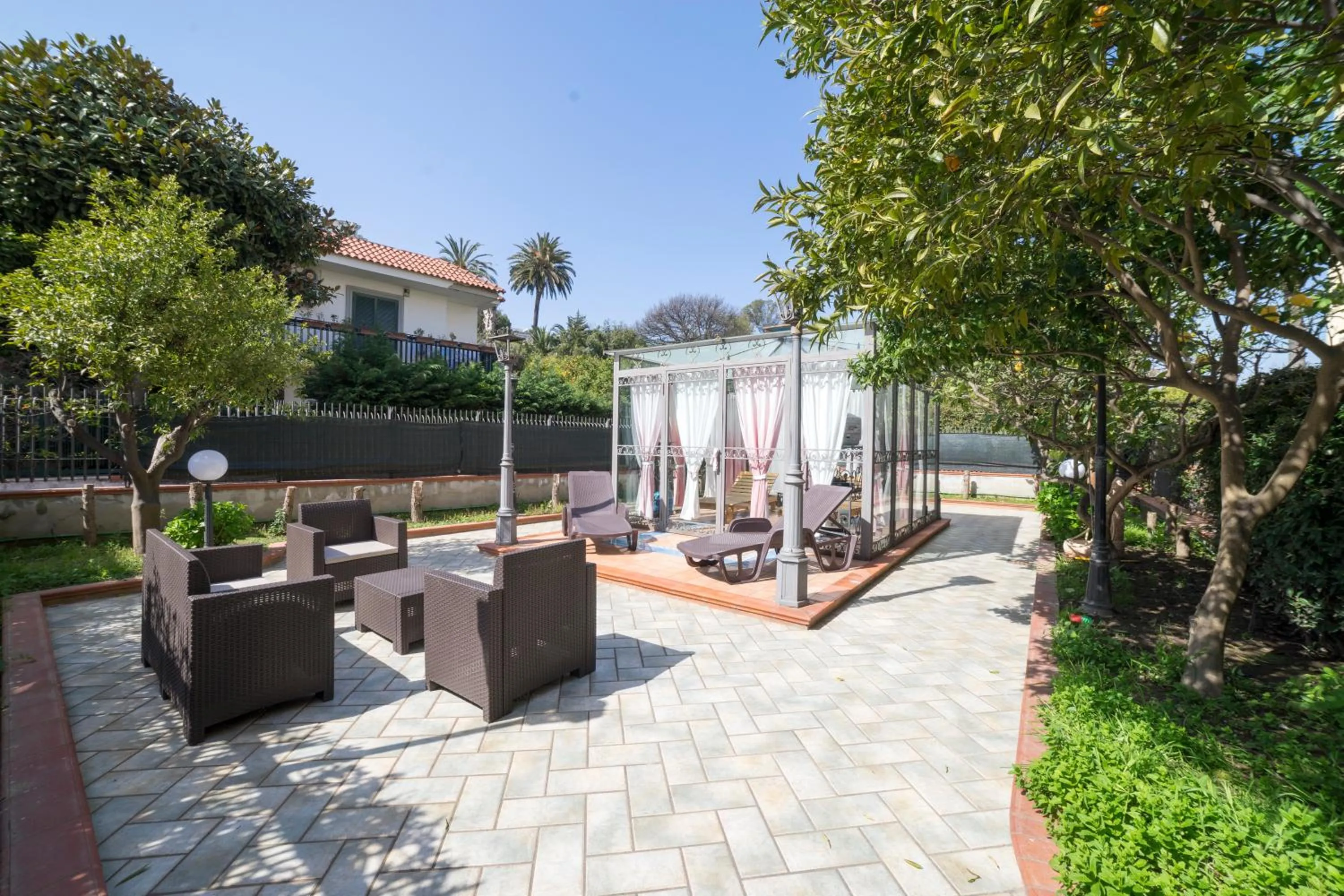 Garden in B&B 'O Sole Mio!