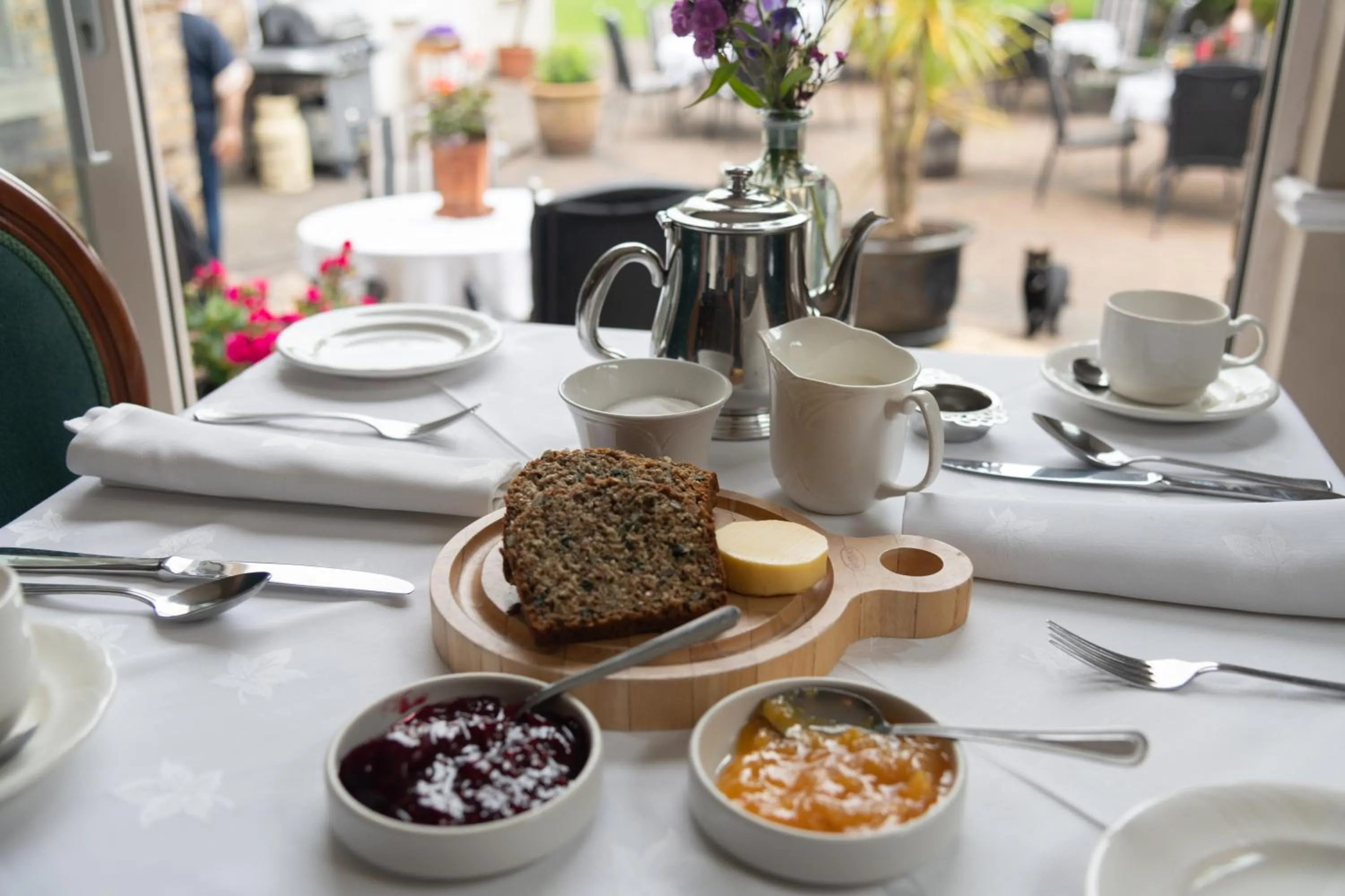 Breakfast in Aberdeen Lodge