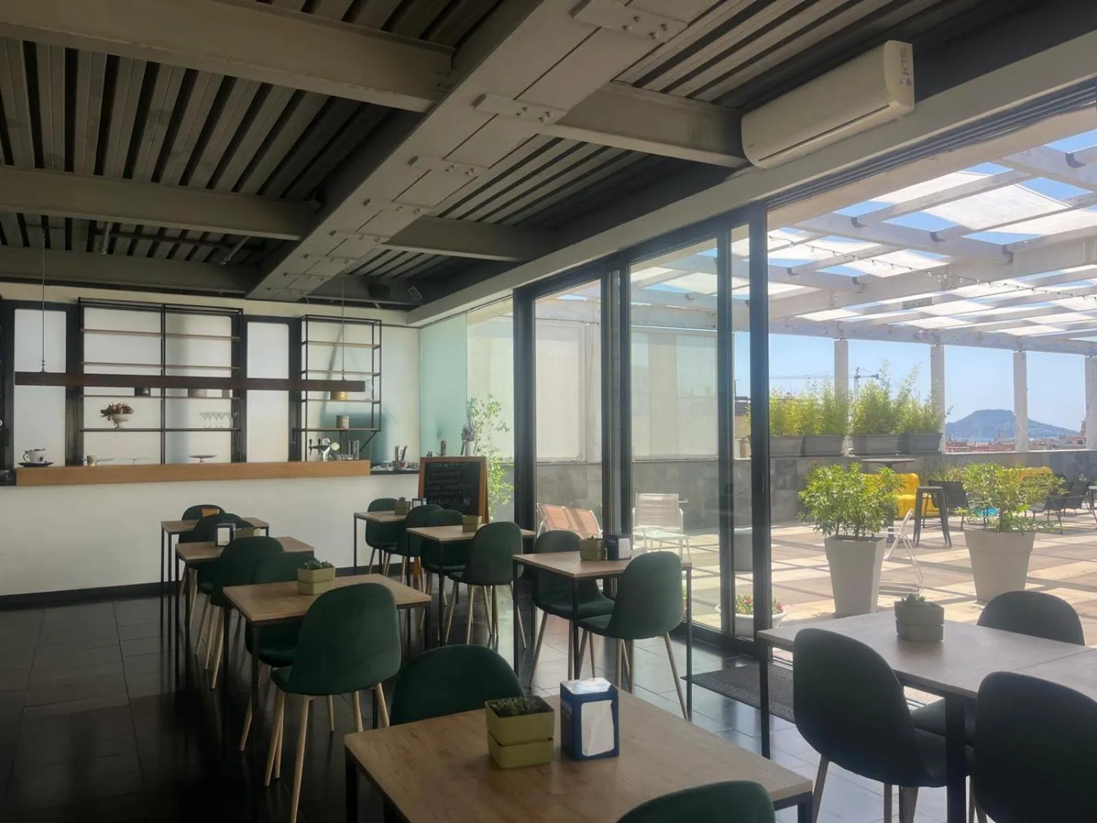 Restaurant/places to eat in Hotel Terme Neronensis