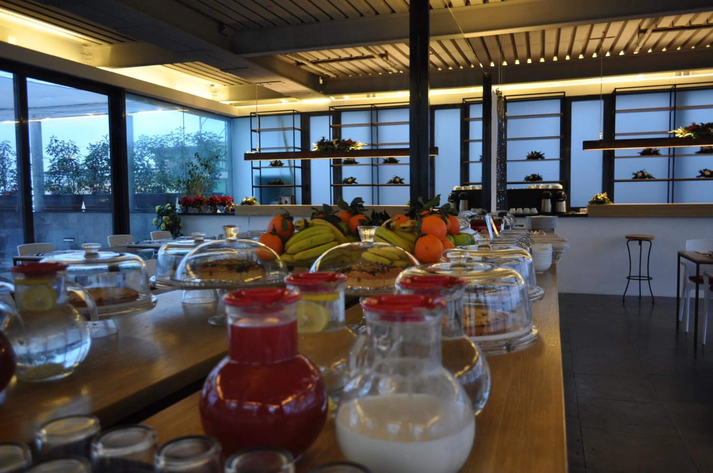 Buffet breakfast in Hotel Terme Neronensis