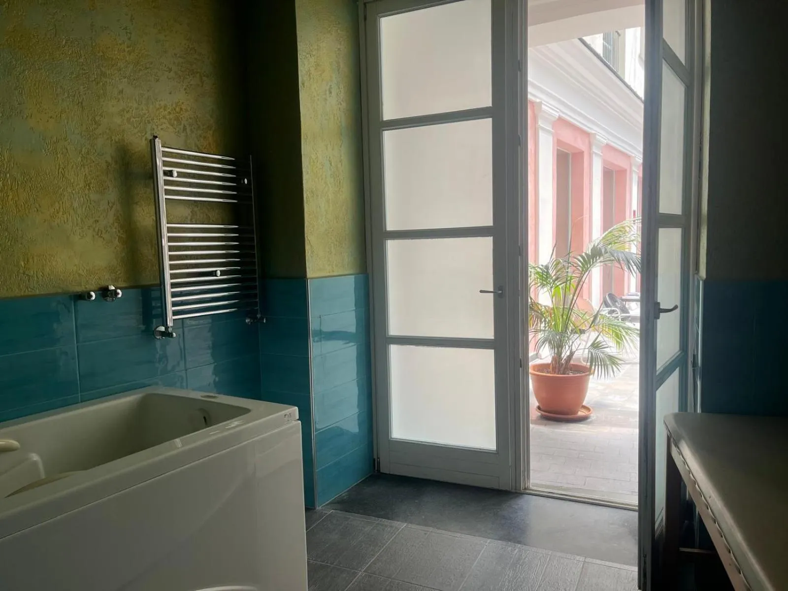 Steam room in Hotel Terme Neronensis