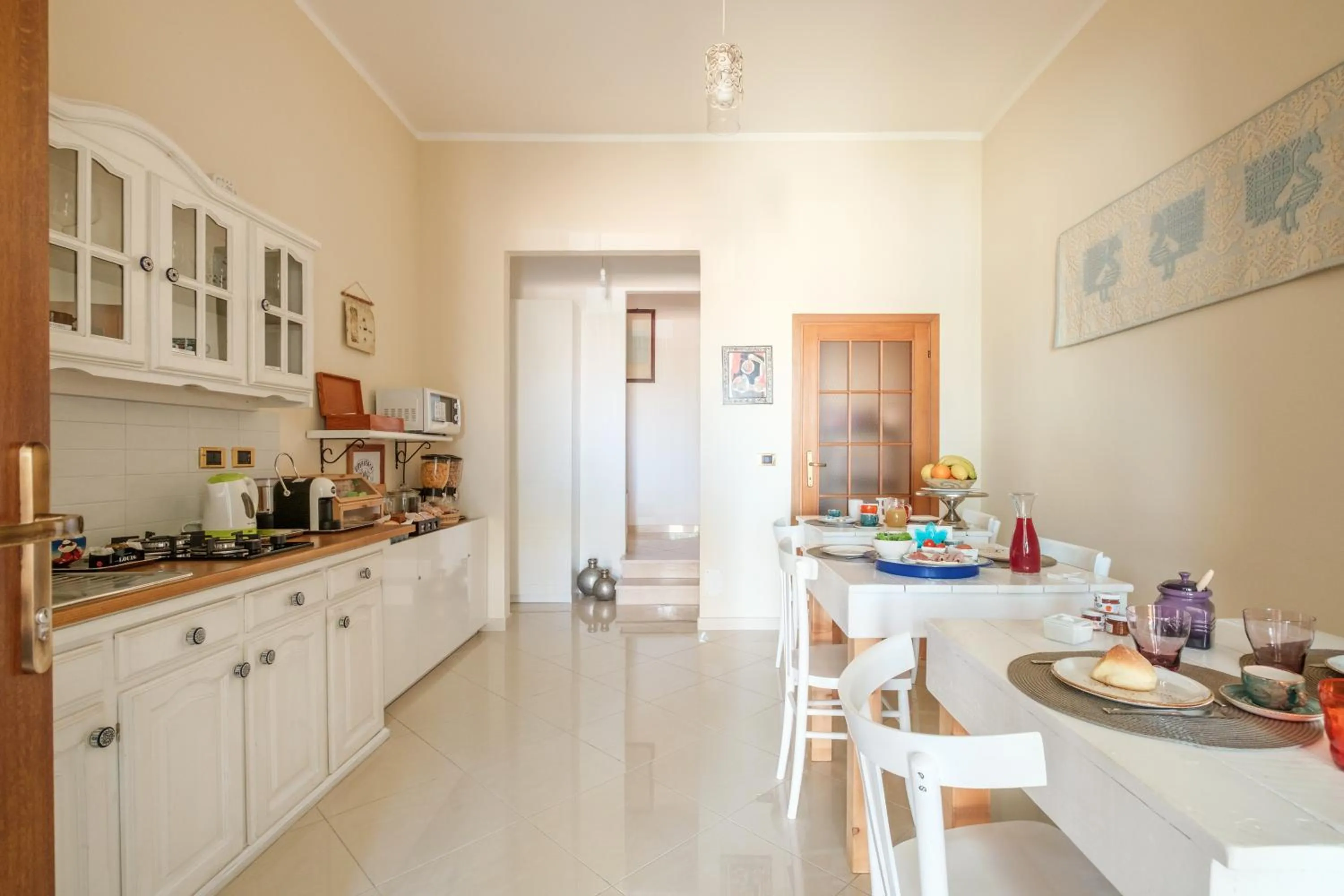 Communal kitchen in B&B Artemisia