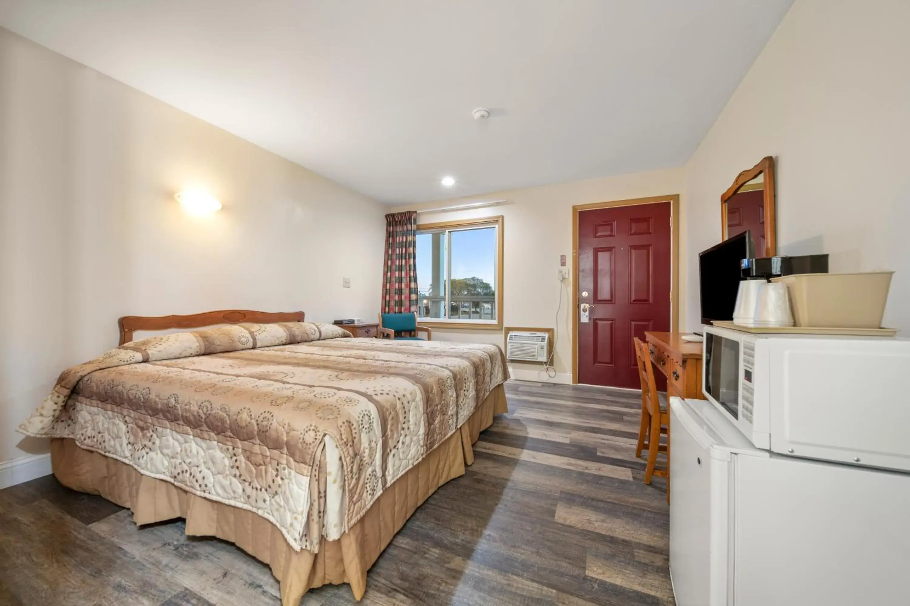 King Room in Thumb Heritage Inn King Room in Thumb Heritage Inn