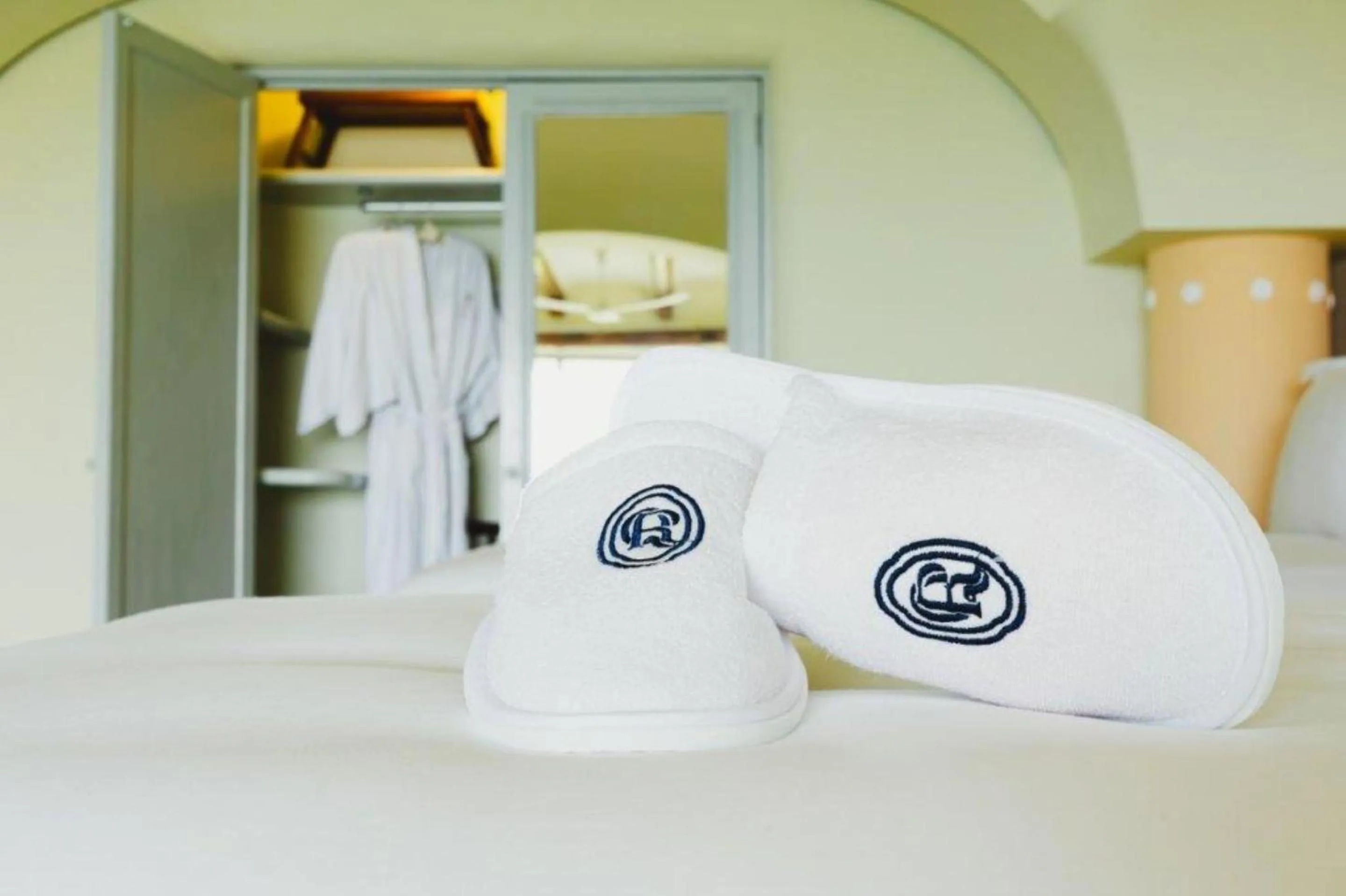 Bedroom, Bed in Quinta Real Huatulco