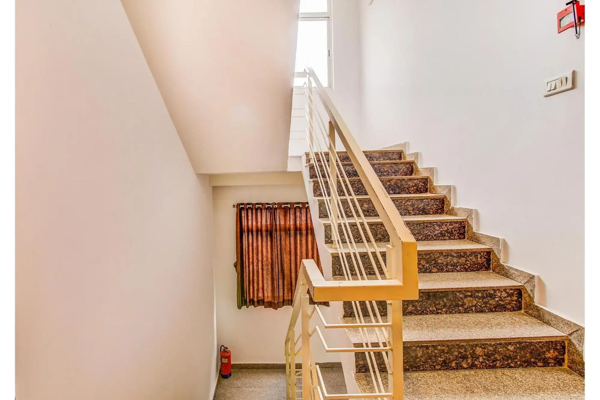 Lobby or reception in FabExpress Mayuri Residency - Marathahalli Lobby or reception in FabExpress Mayuri Residency - Marathahalli