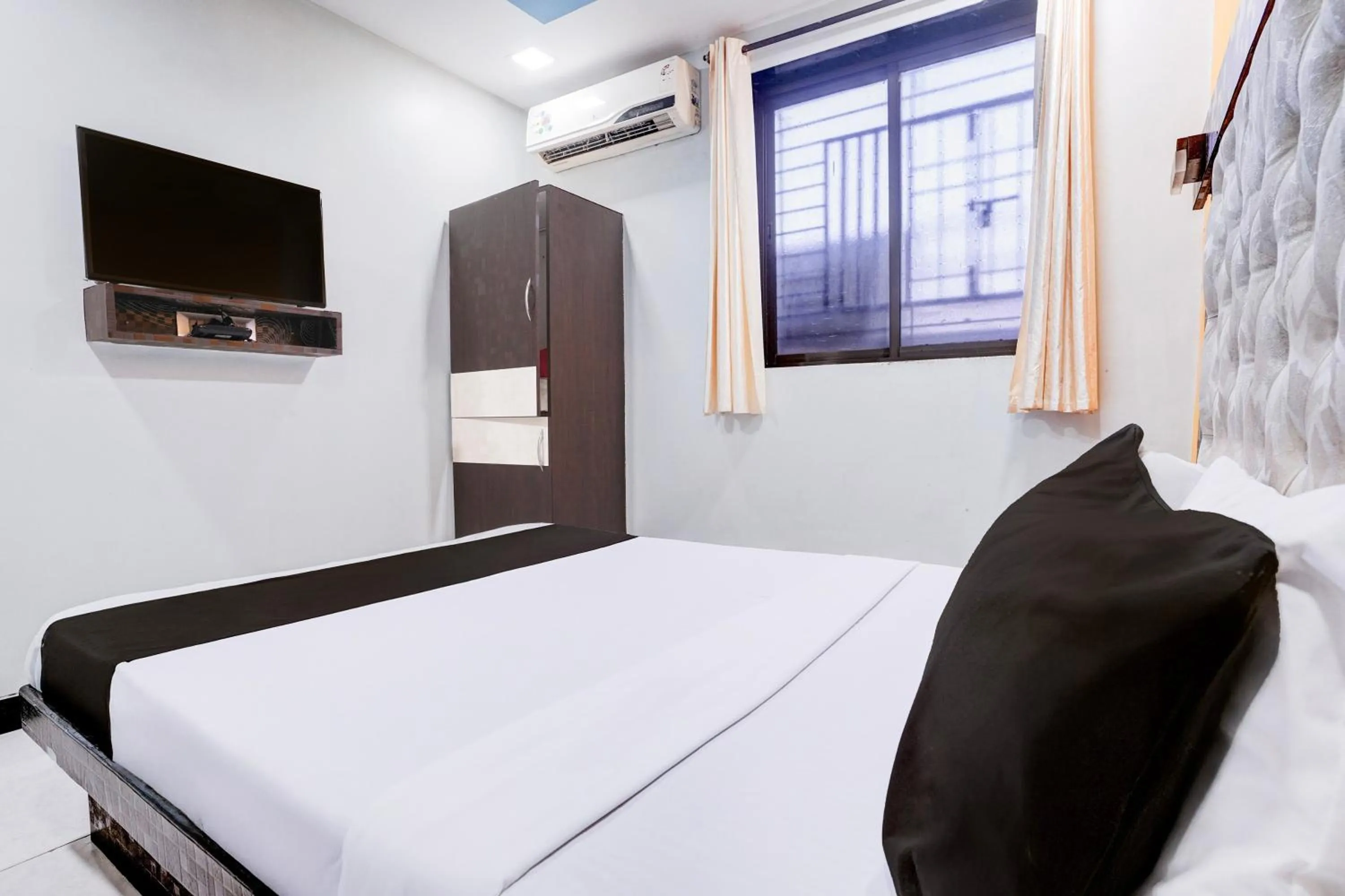 Bedroom, Bed in Collection O Asalpha near International Airport